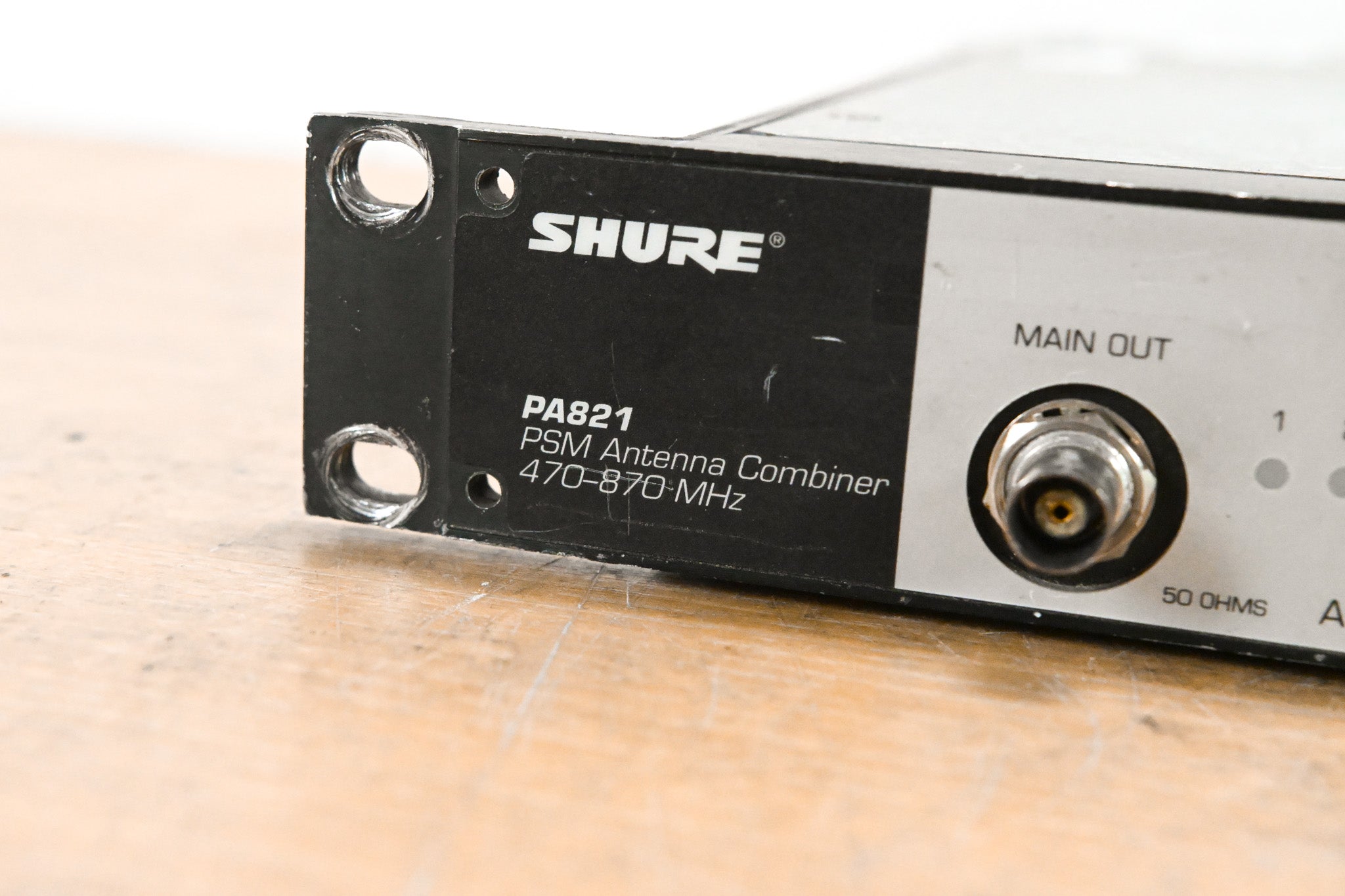 Shure PA821 470-870 MHz Antenna Combiner