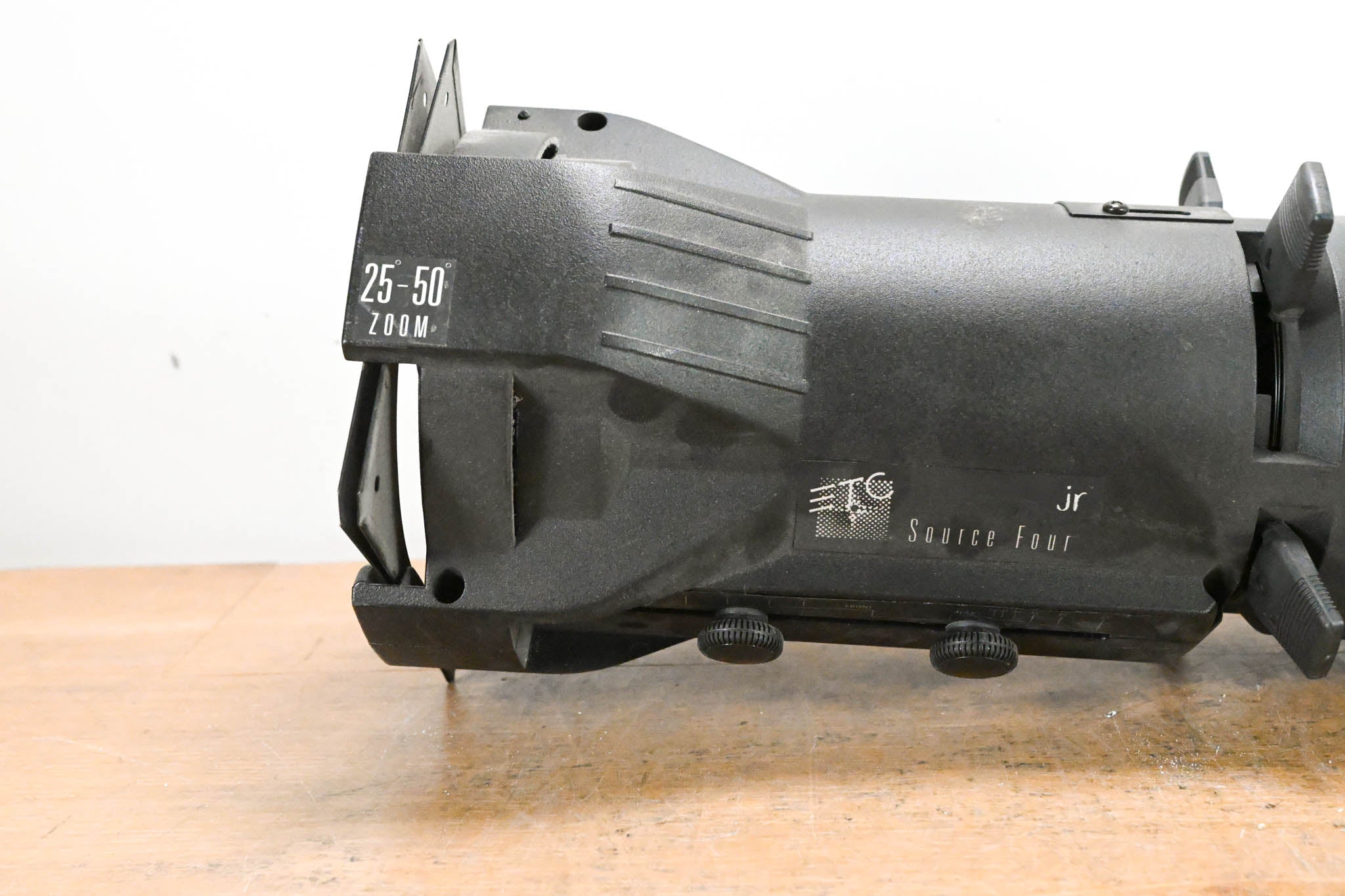 ETC Source Four Jr 25-50 Degree Zoom 575 Ellipsoidal Light