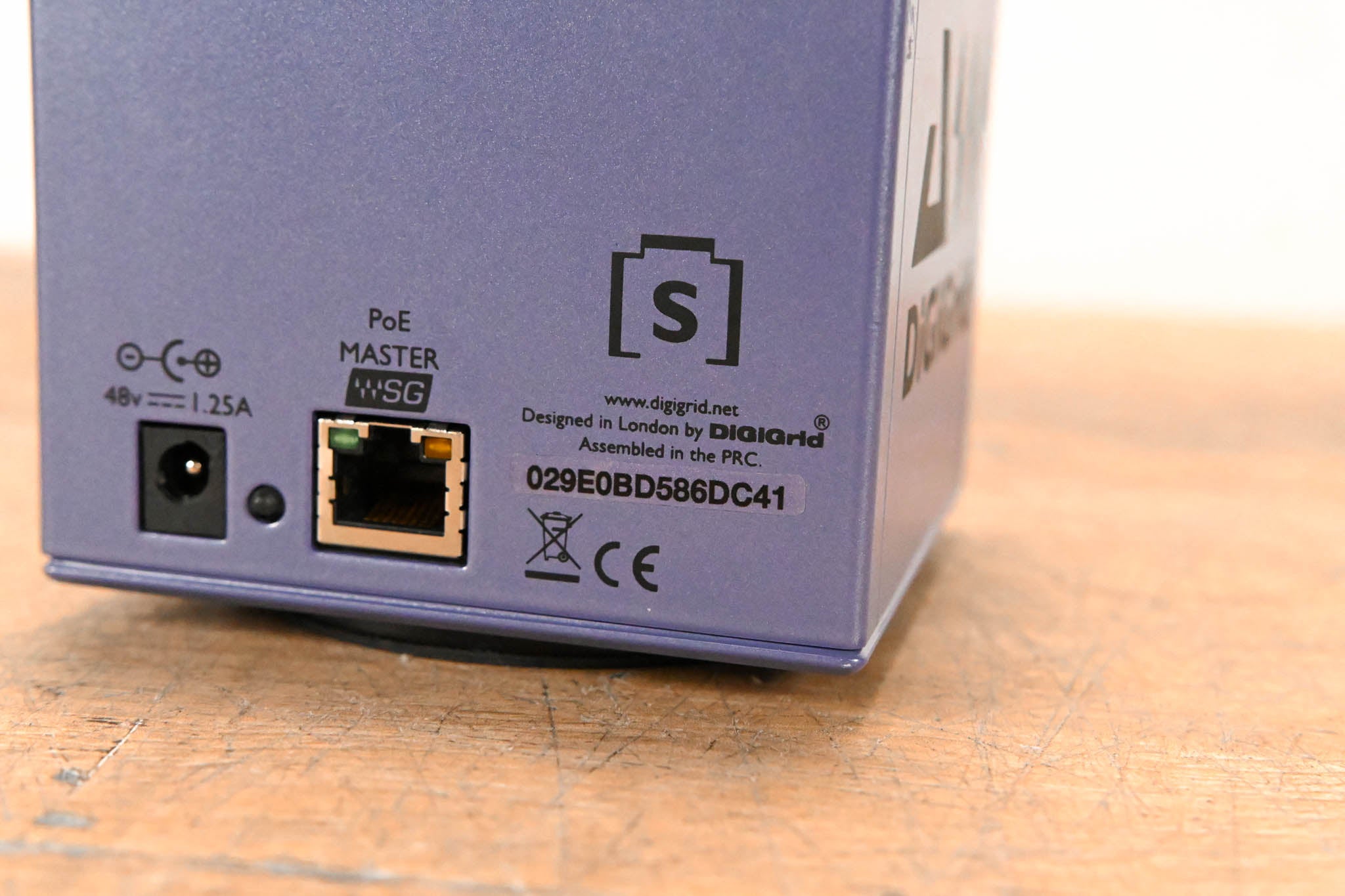 Waves DigiGrid S Gigabit Ethernet Switch with PoE (NO POWER SUPPLY)