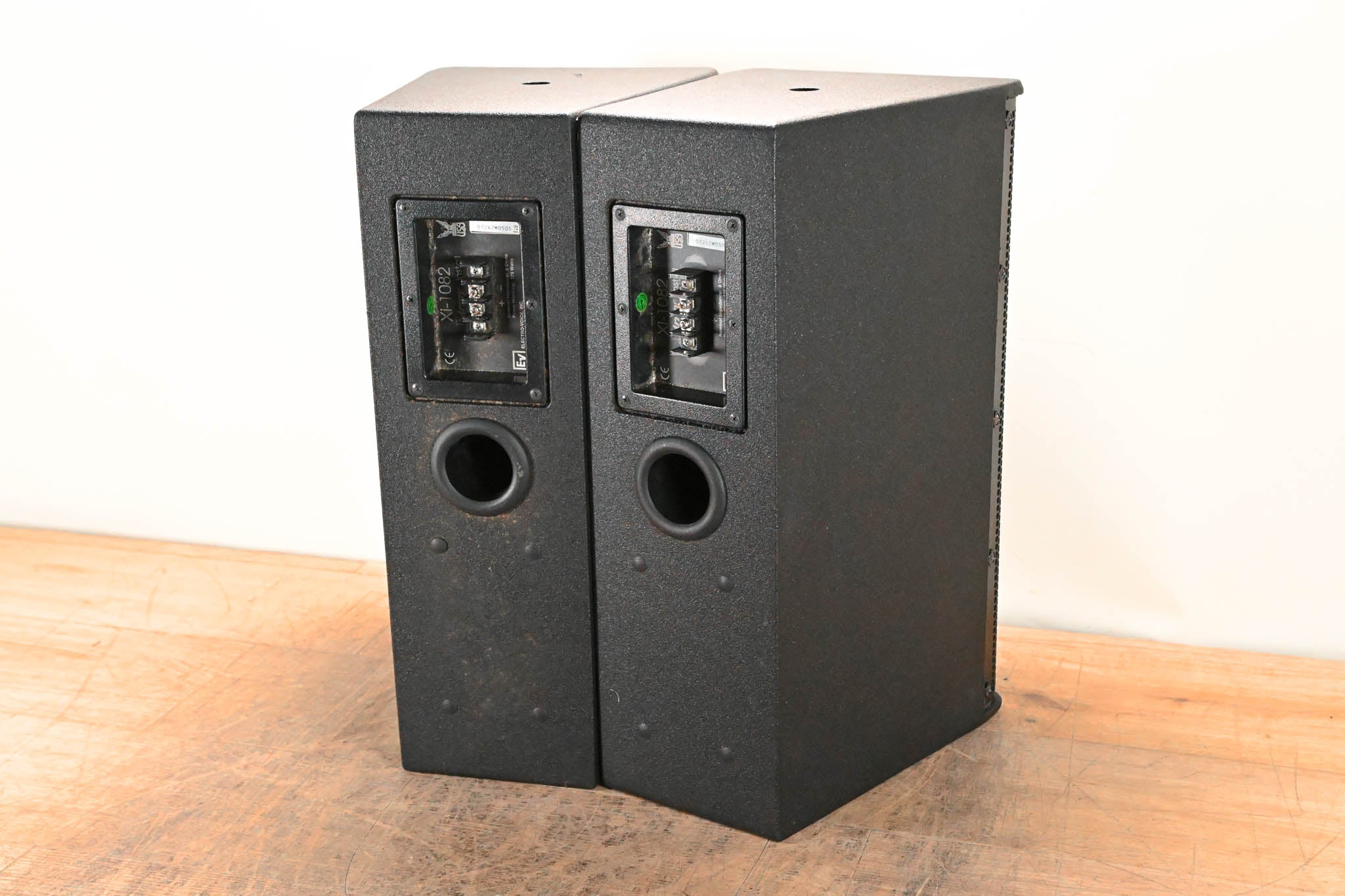 Electro-Voice (EV) Xi-1082 X-Array Install 8" 2-Way Loudspeaker (PAIR)