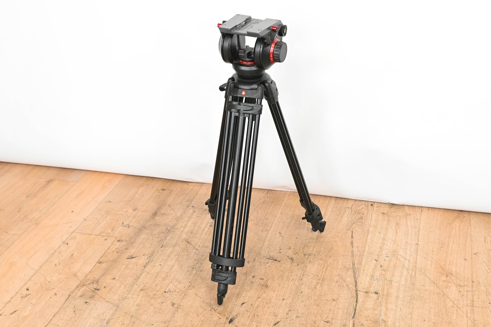 Manfrotto 509HD Professional Video Head w/ 546B 3-Stage Aluminum Tripod