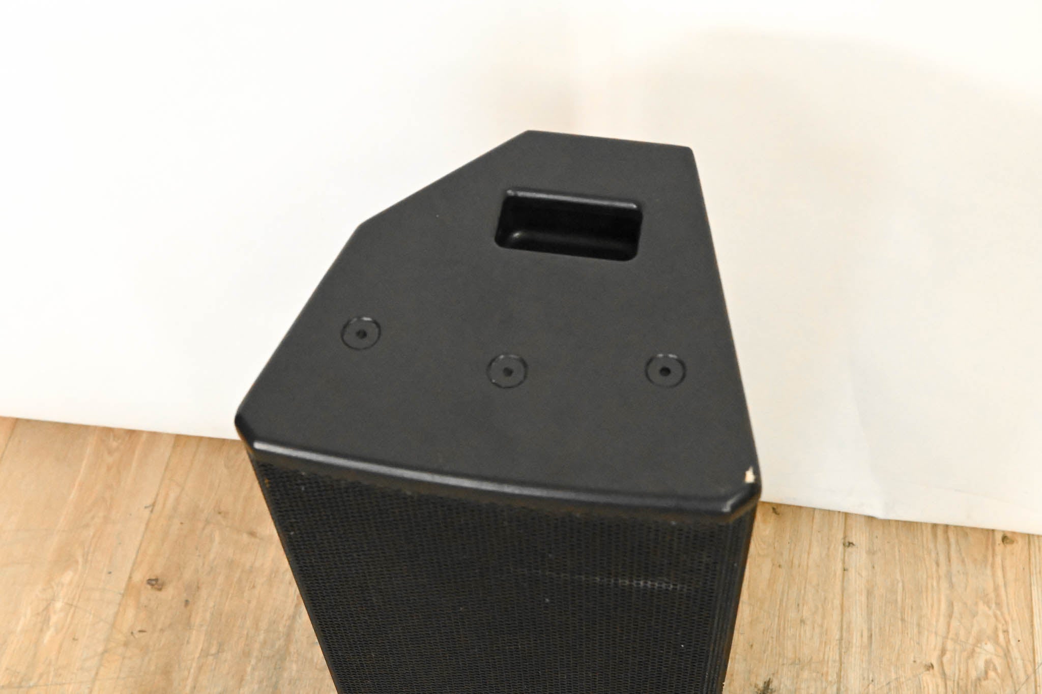 Yamaha IF2208 Dual 8" 2-Way Full-Range Loudspeaker