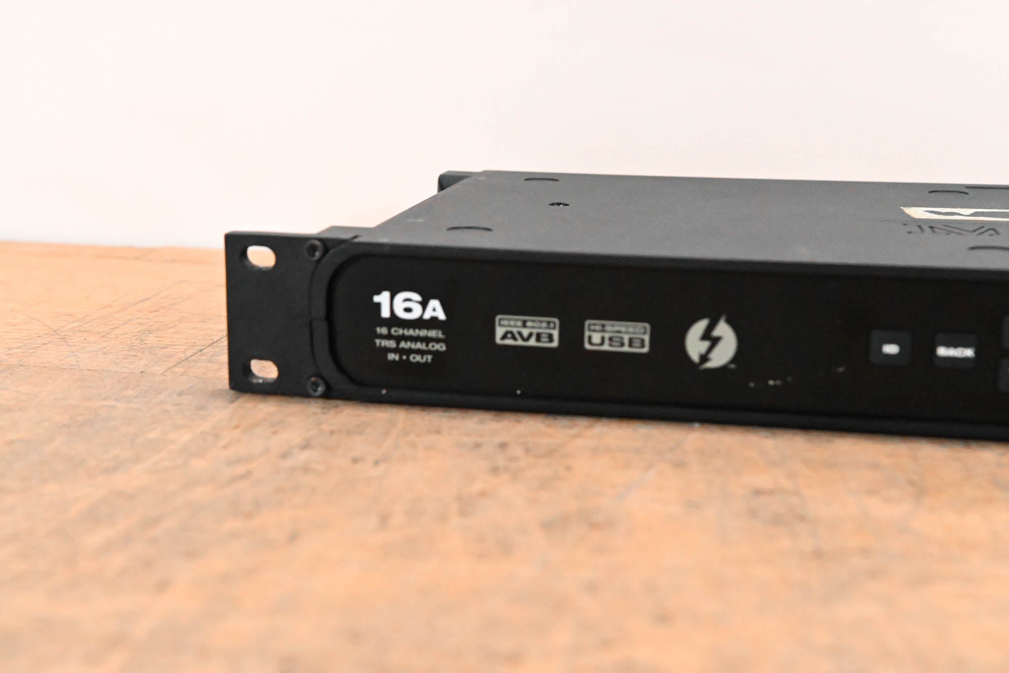 MOTU 16A 32x32 Thunderbolt / USB 2.0 Audio Interface with AVB