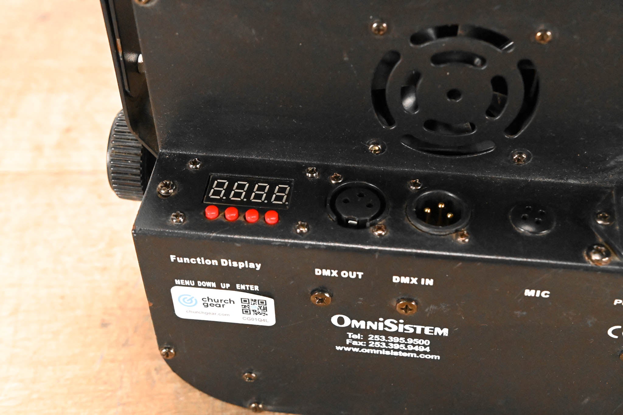 OmniSistem Thin Par Plus RGBW 6 x 10W RGBA Par Can Light