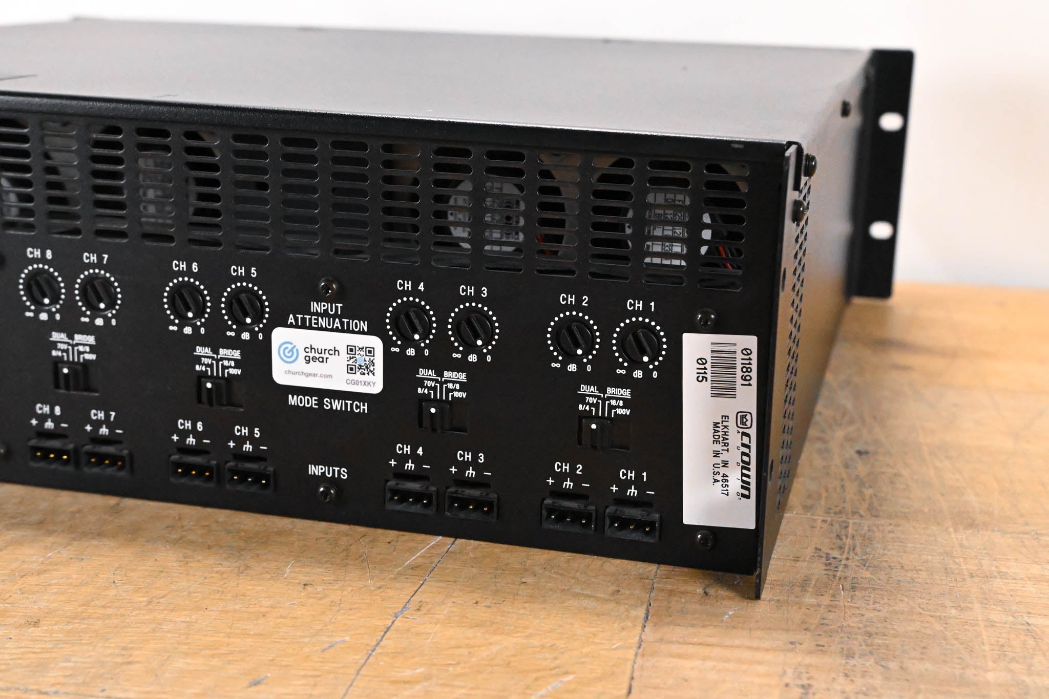 Crown CTs 8200 200W 8-Channel Power Amplifier
