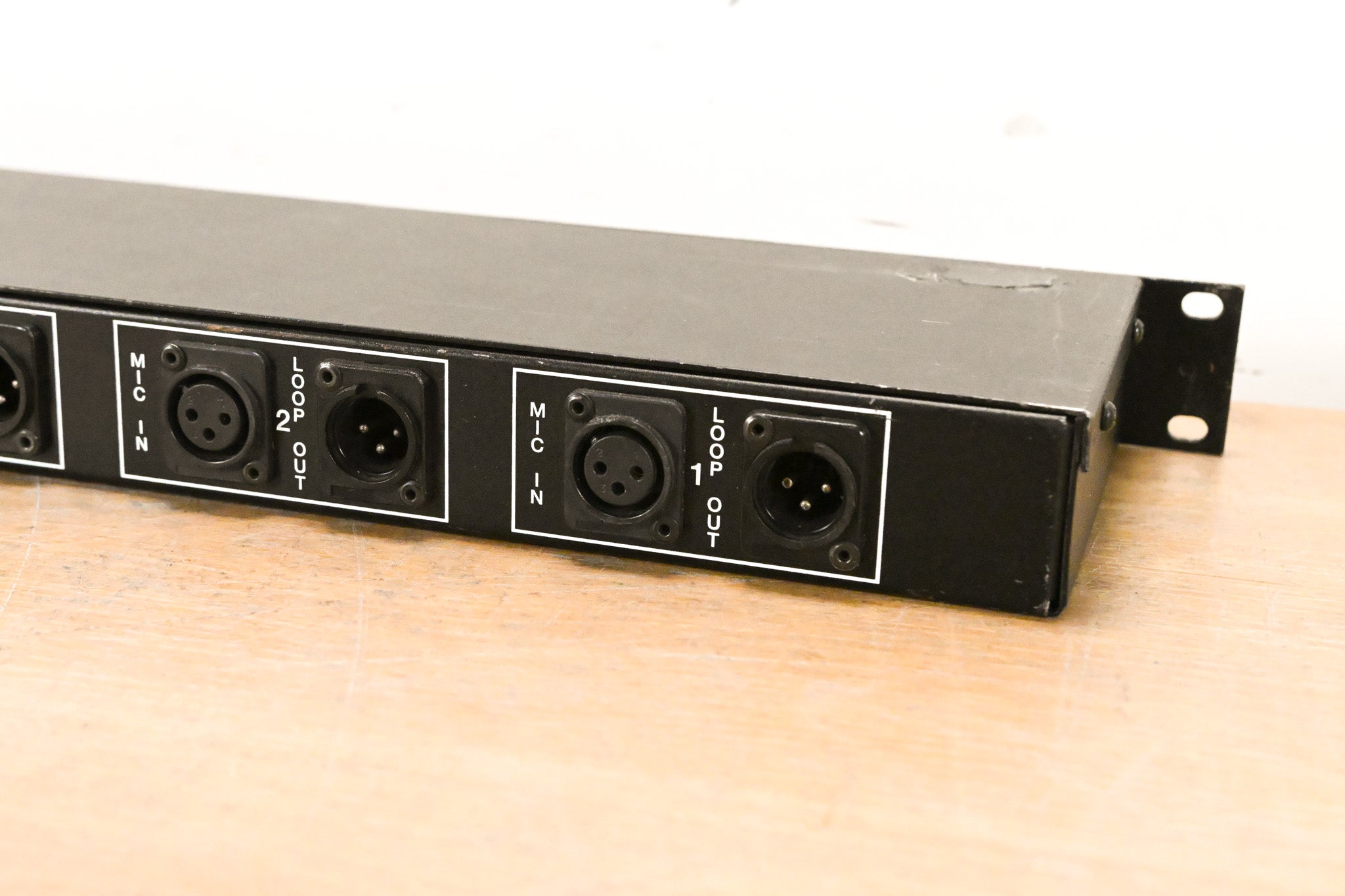 Horizon MS-4 4-Channel Rackmount Mic Splitter