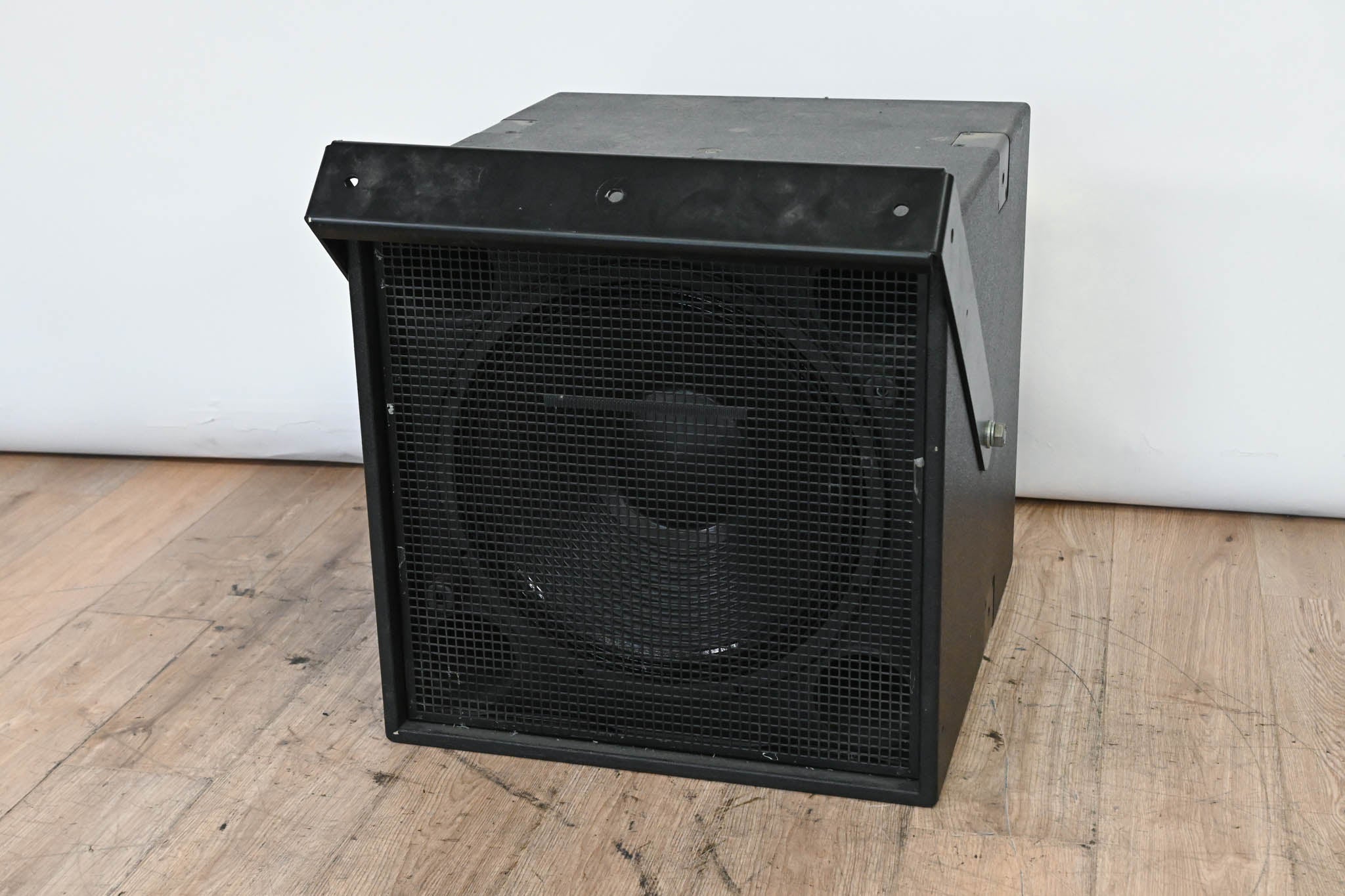 d&b audiotechnik Ci-SUB 18" Compact Bass-Reflex Passive Subwoofer