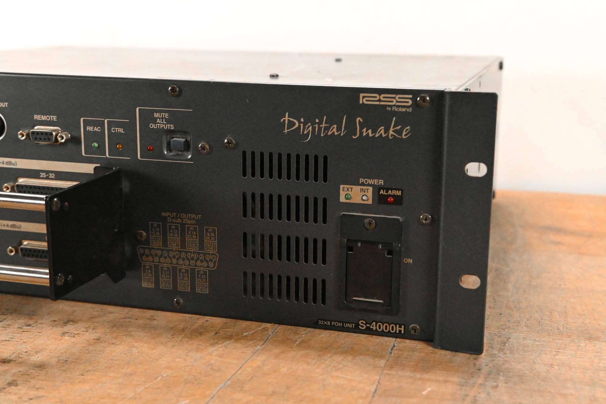 Roland S-4000H Digital Snake 32 x 8 Front of House Unit
