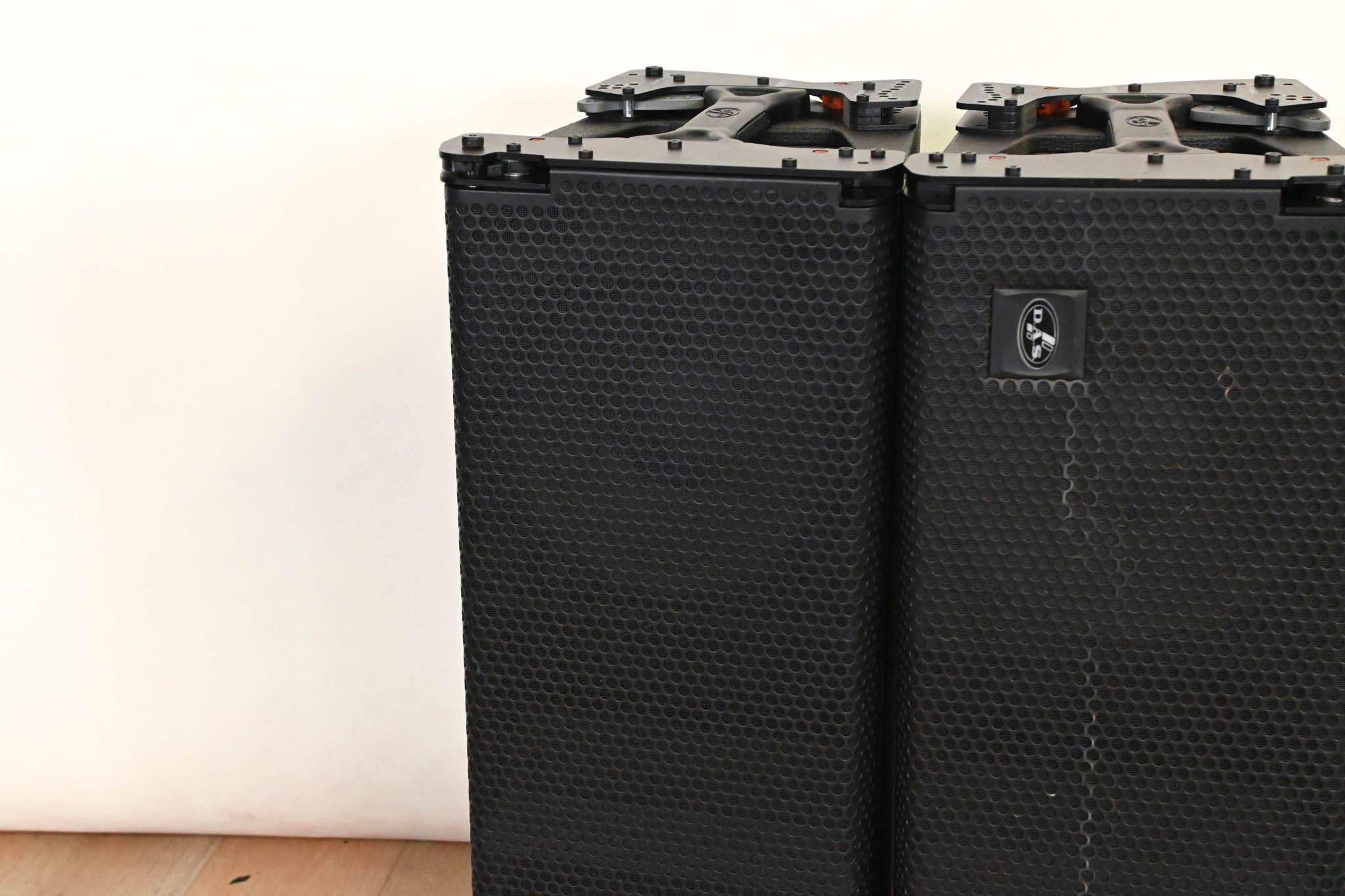 DAS Audio Event 210A 2x10" 3-Way Active Line Array Loudspeaker (PAIR)