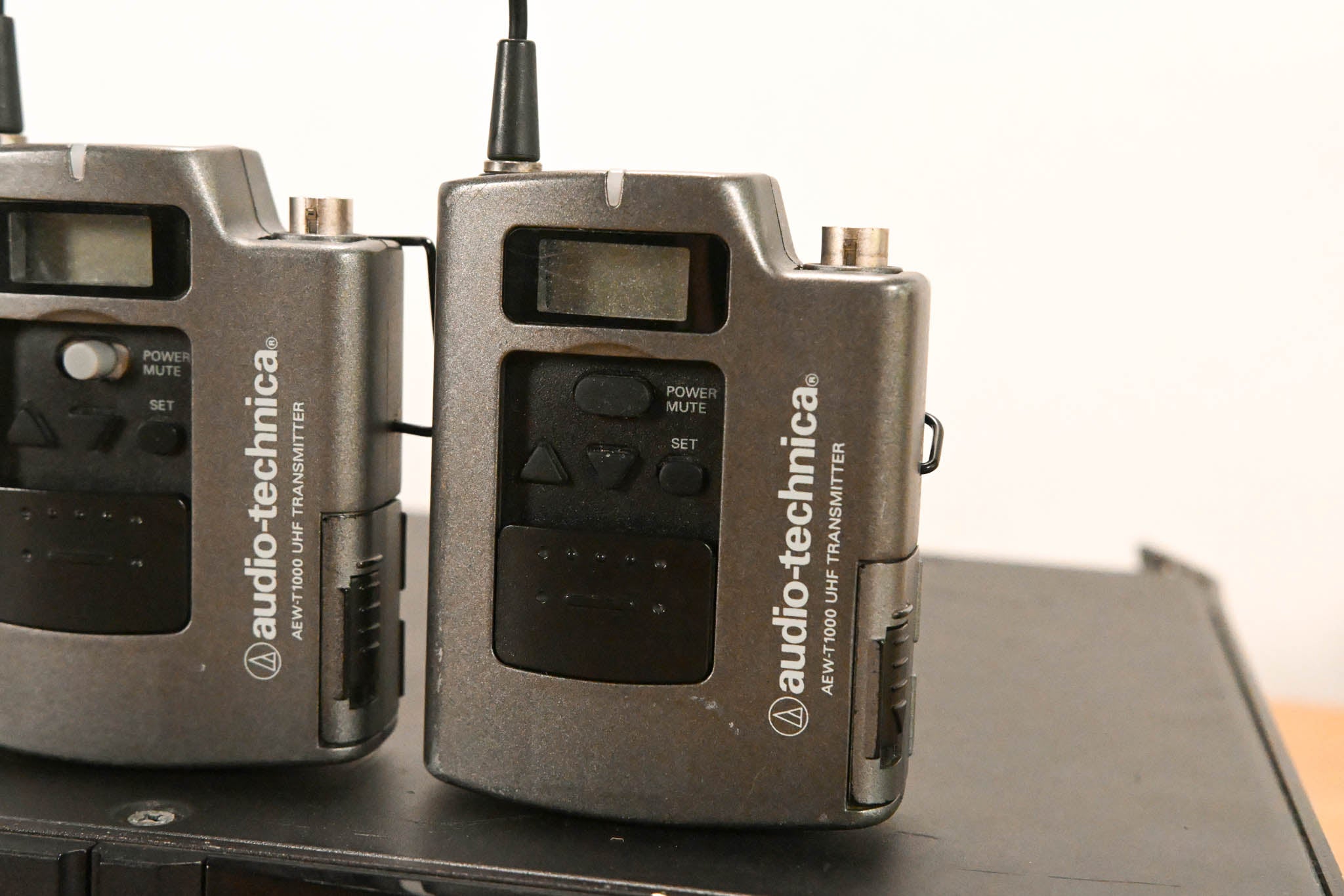 Audio-Technica AEW-R5200 Receiver w/ two AEW-T1000 Bodypacks: 541-566MHz