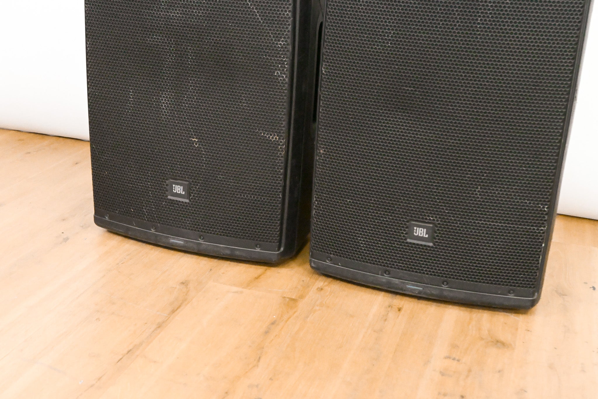 JBL EON615 15" 1000W 2-Way Powered Loudspeaker (PAIR)