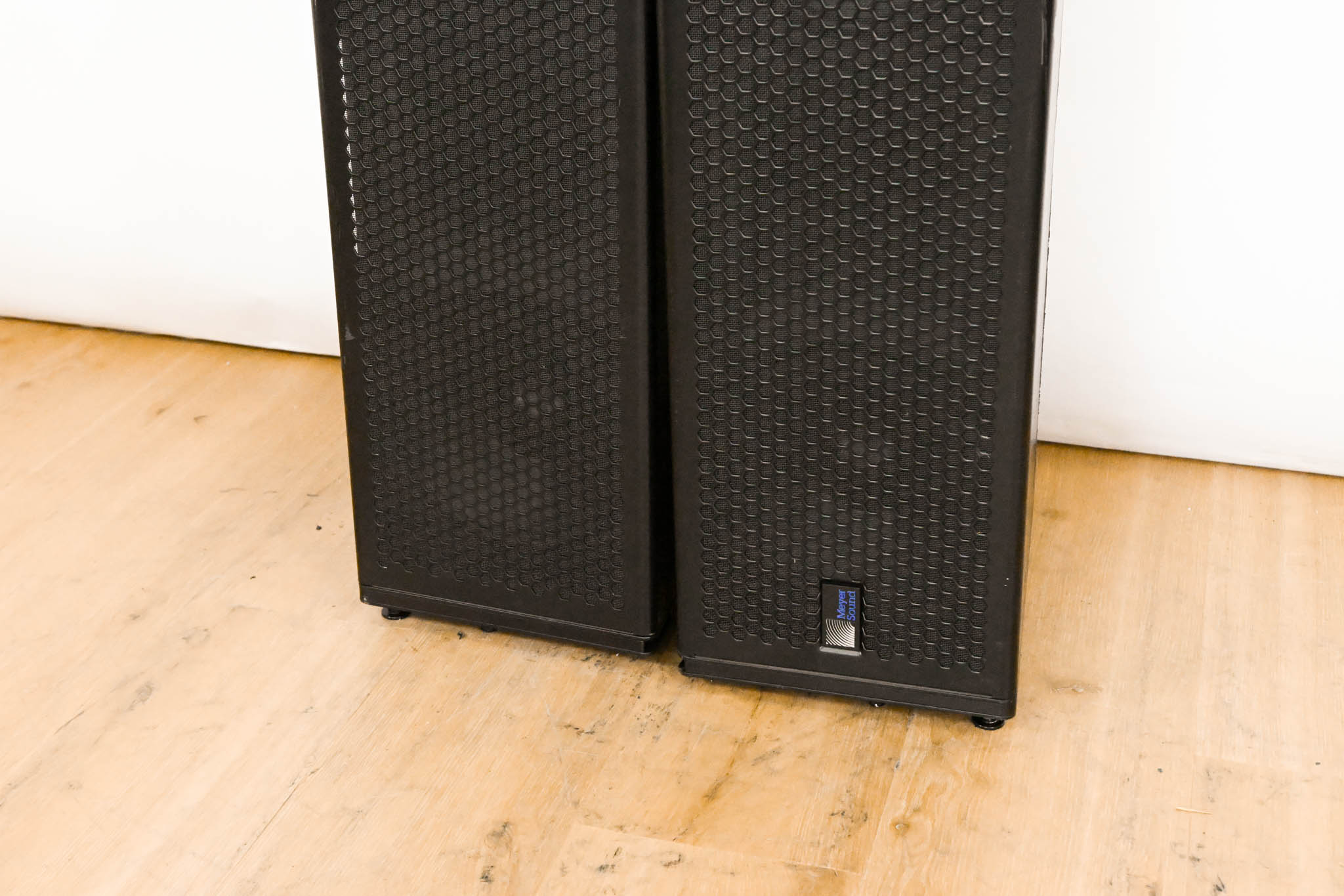 Meyer Sound M'elodie High-Power Curvilinear Array Loudspeaker (PAIR)
