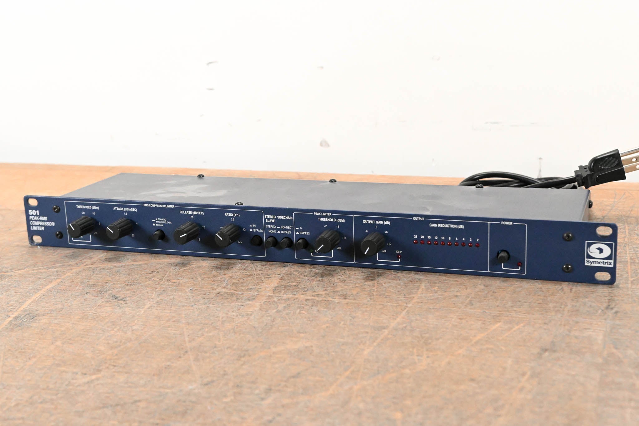 Symetrix 501 Peak-RMS Compressor/Limiter