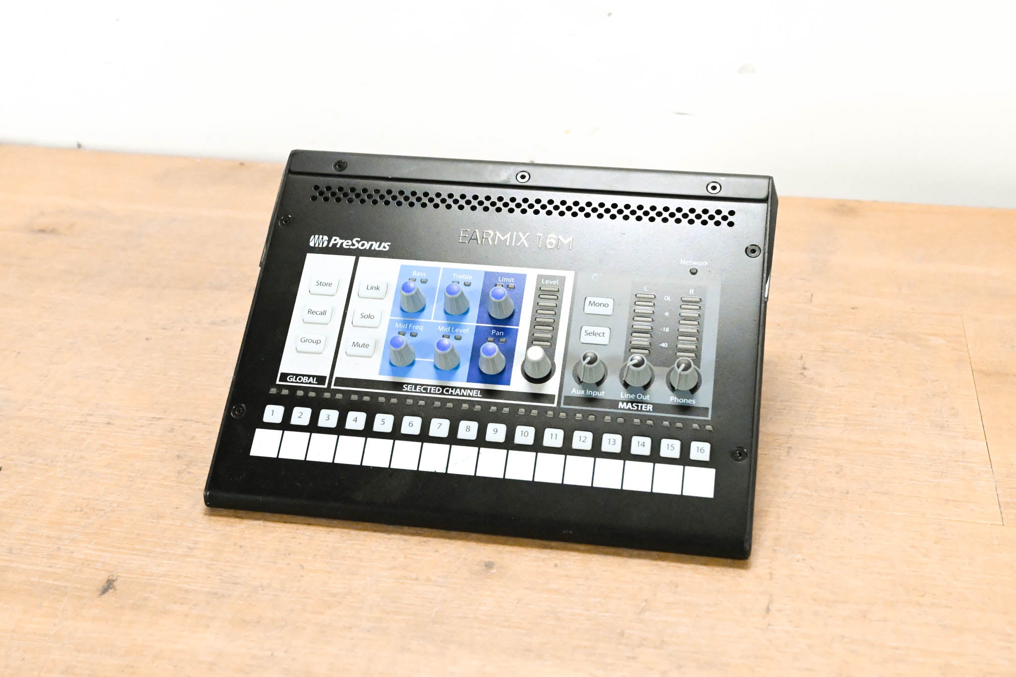 PreSonus EarMix 16M 16-Channel AVB Personal Monitor Mixer