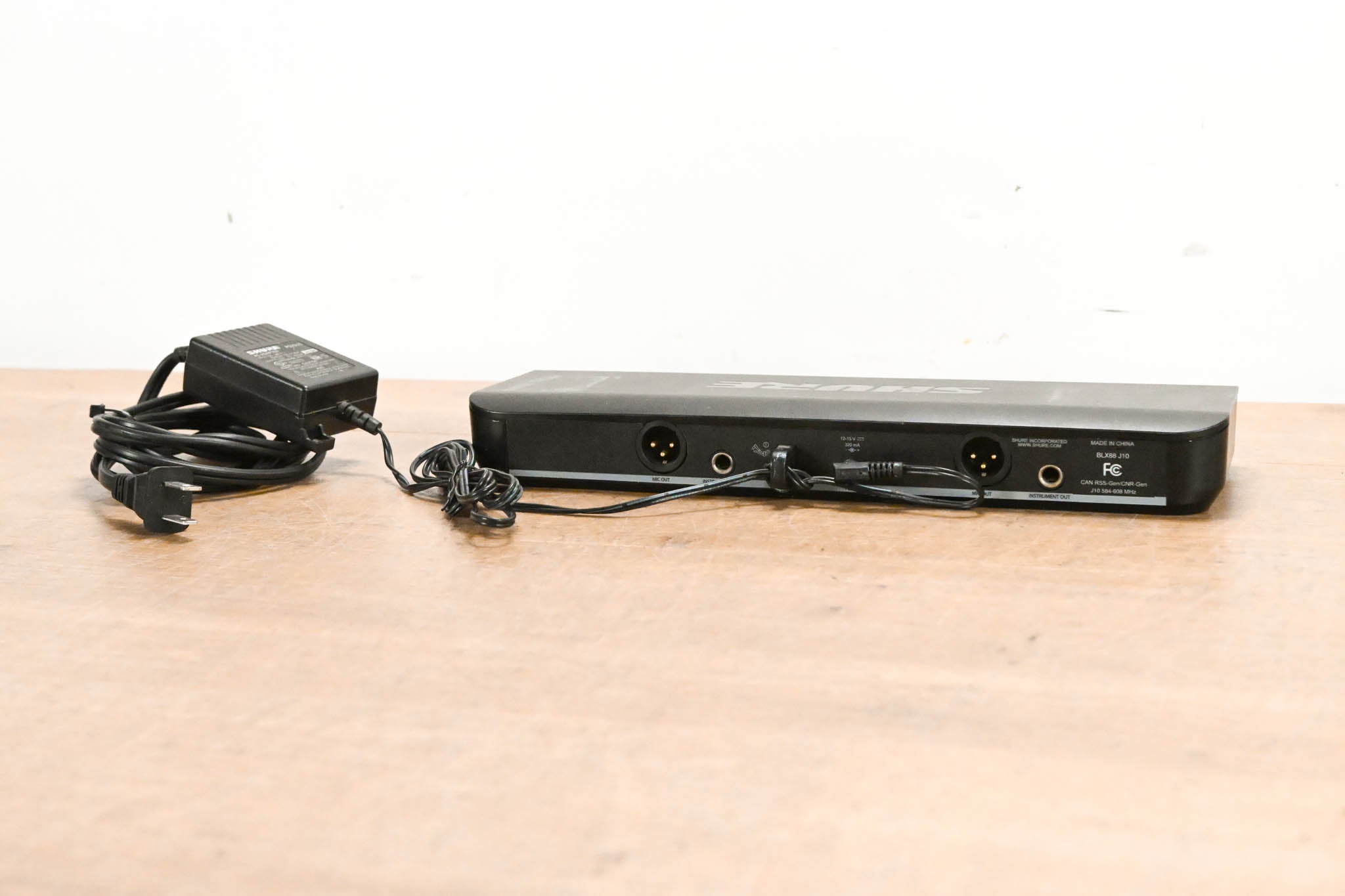 Shure BLX188/CVL Wireless Dual Beltpack System w/ two Lav Mics - J10