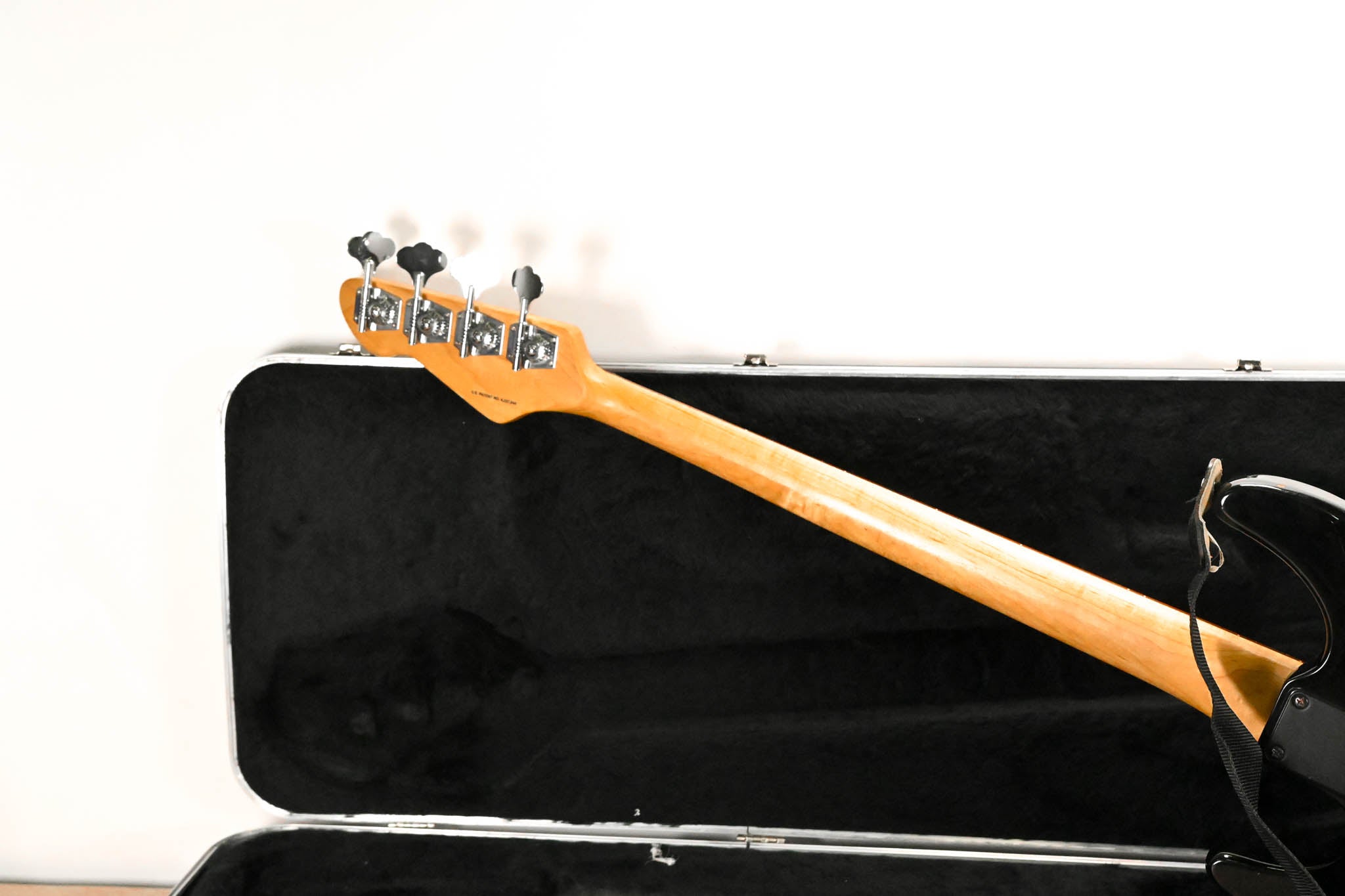 Peavey Forum 4-String Bass Guitar with Hard Case