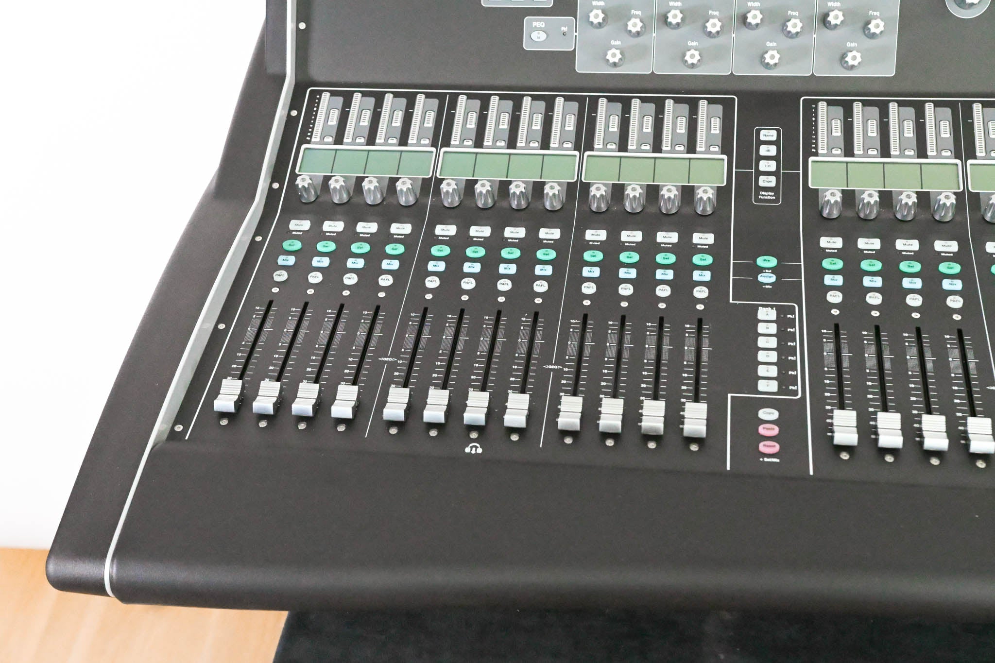 Allen & Heath dLive S7000 96-Channel Digital Mixing Surface