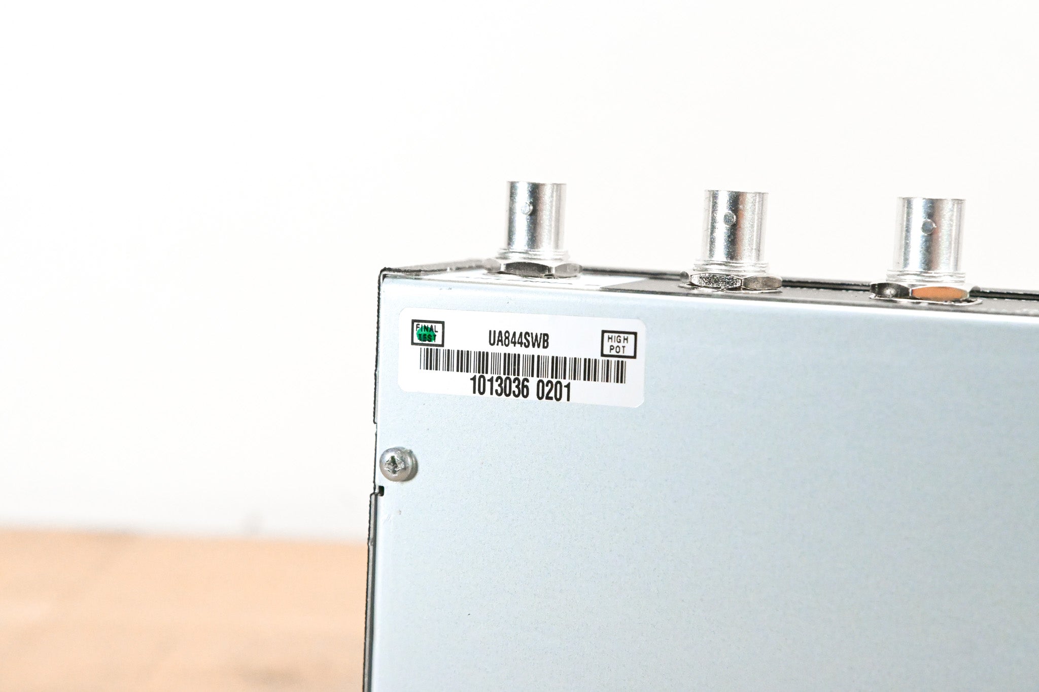 Shure UA844SWB Antenna Distribution System - 470-952 MHz (NO PSU)