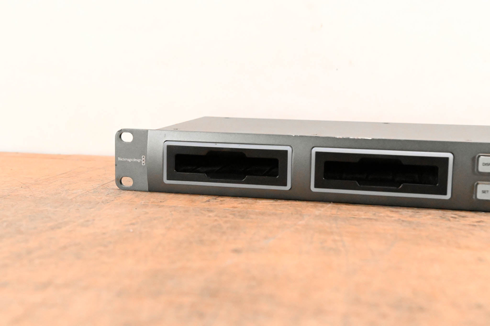 Blackmagic Design HyperDeck Studio 2