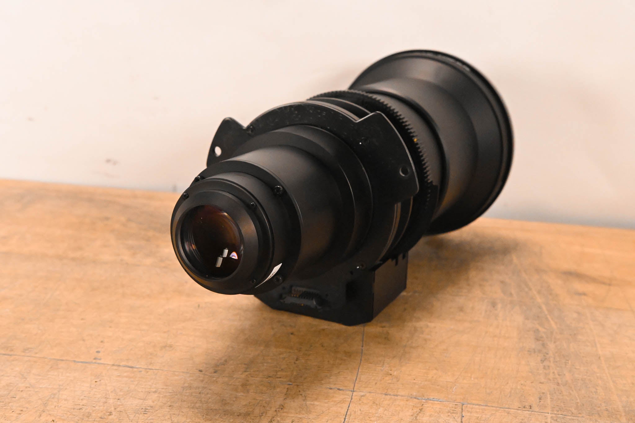 Christie ILS Lens 0.73:1 SX+ / 0.67:1 HD 0.95" 3-Chip Lens