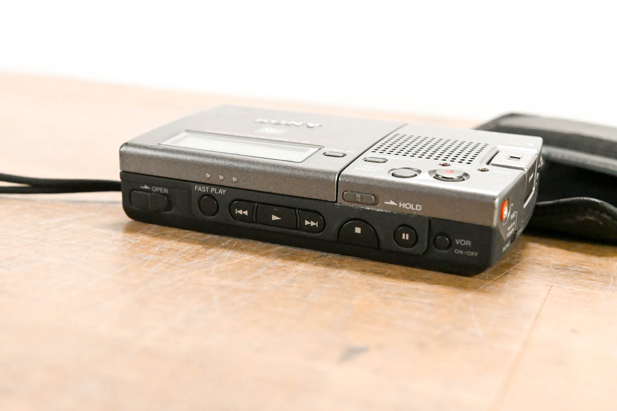 Sony MZ-B3 Portable MiniDisc Recorder (NO POWER SUPPLY)