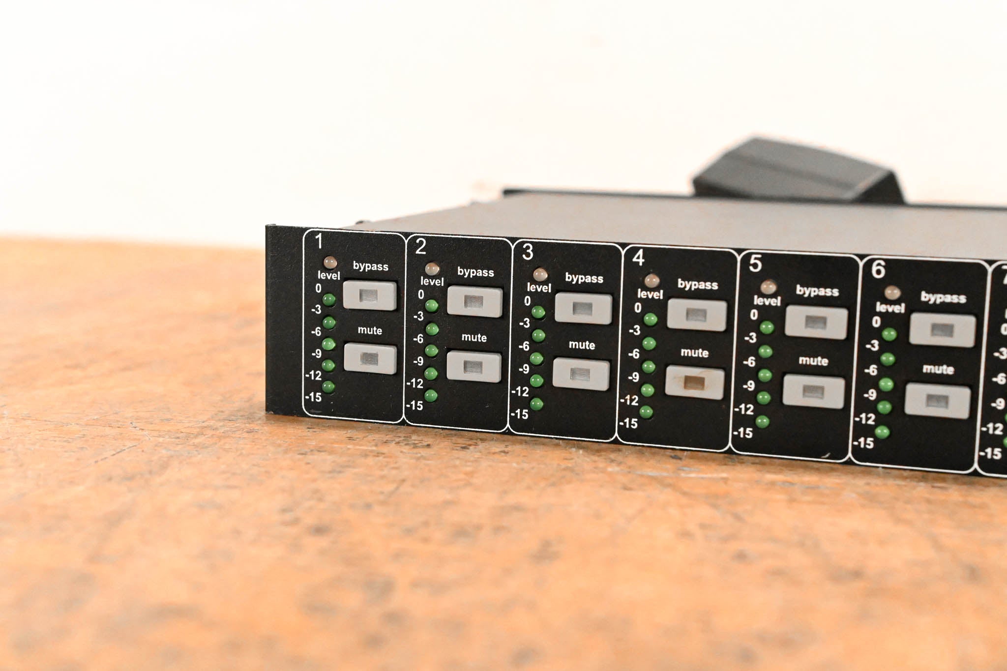 Dan Dugan E-1A Automatic Mixing Controller