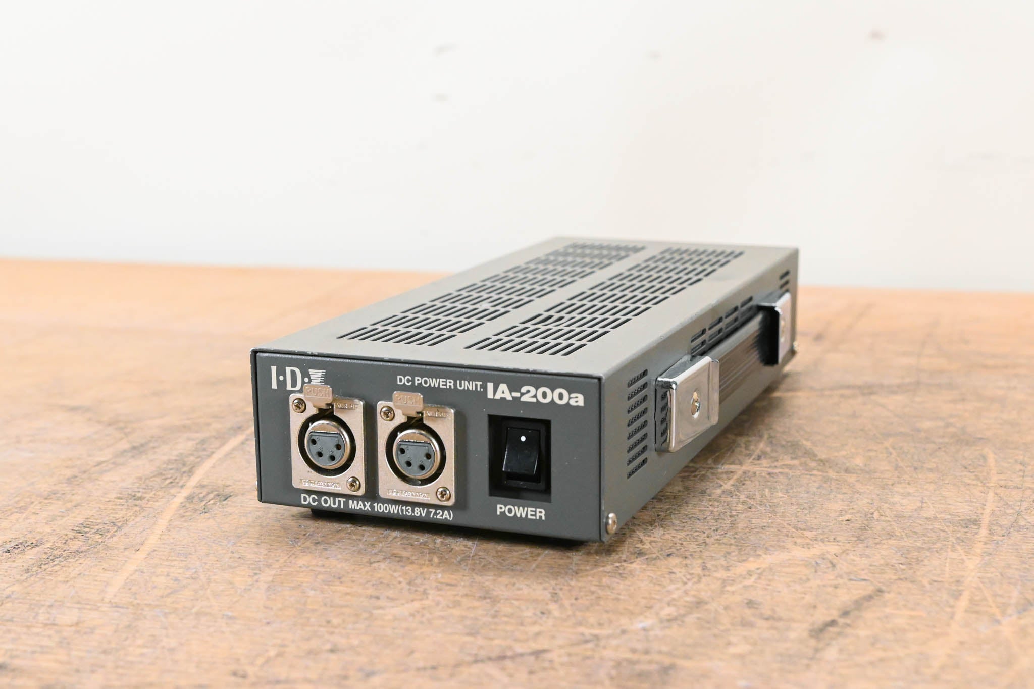 IDX System Technology IA-200a Dual-Channel Camera Power Supply