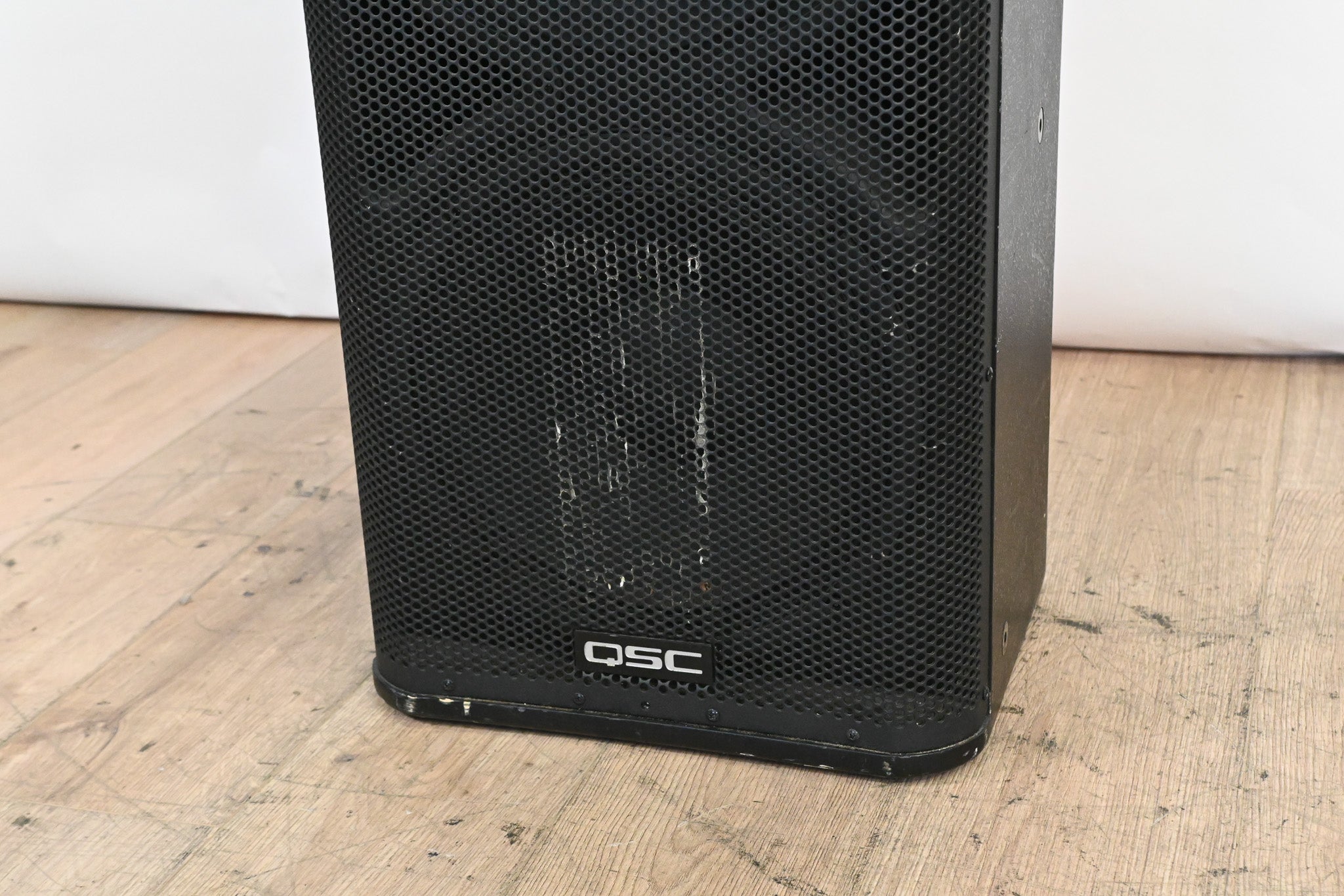 QSC HPR122i 12-inch Two-Way Powered Loudspeaker