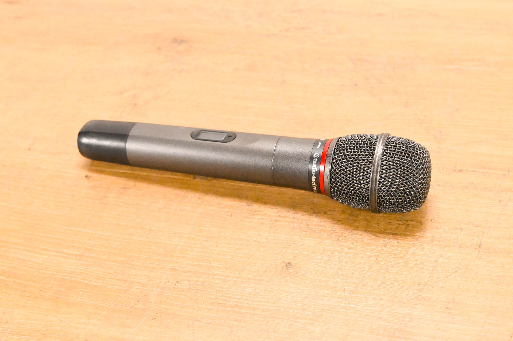 Audio-Technica ATW-R3100bC Receiver w/AEW-T4100 Mic: 541-566MHz (NO PSU)