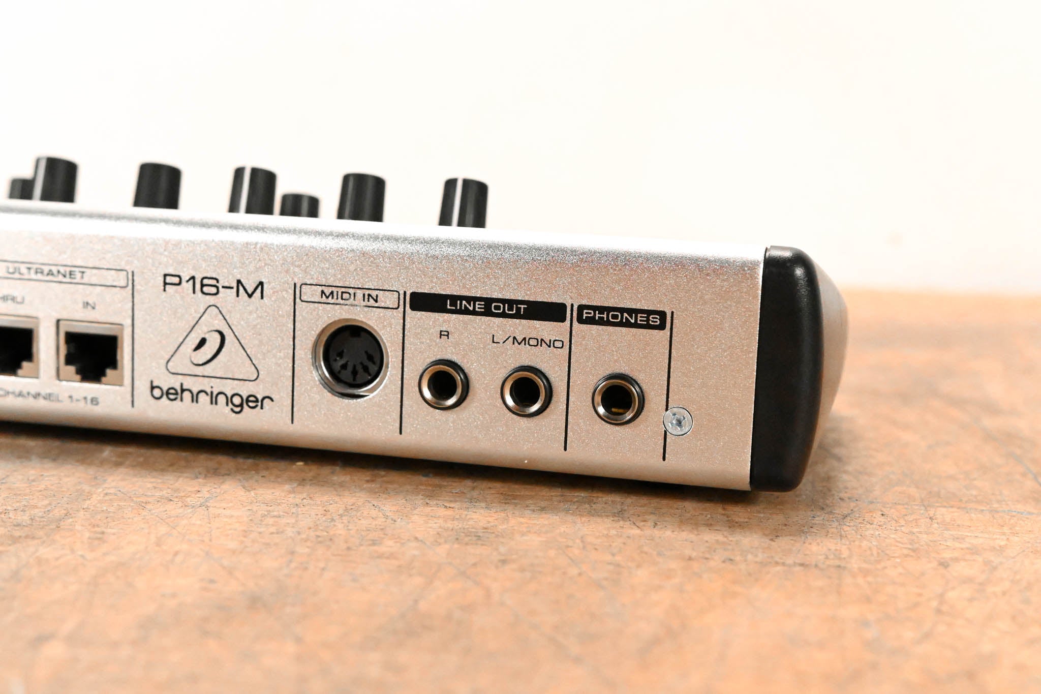 Behringer Powerplay P16-M 16-Channel Digital Personal Mixer