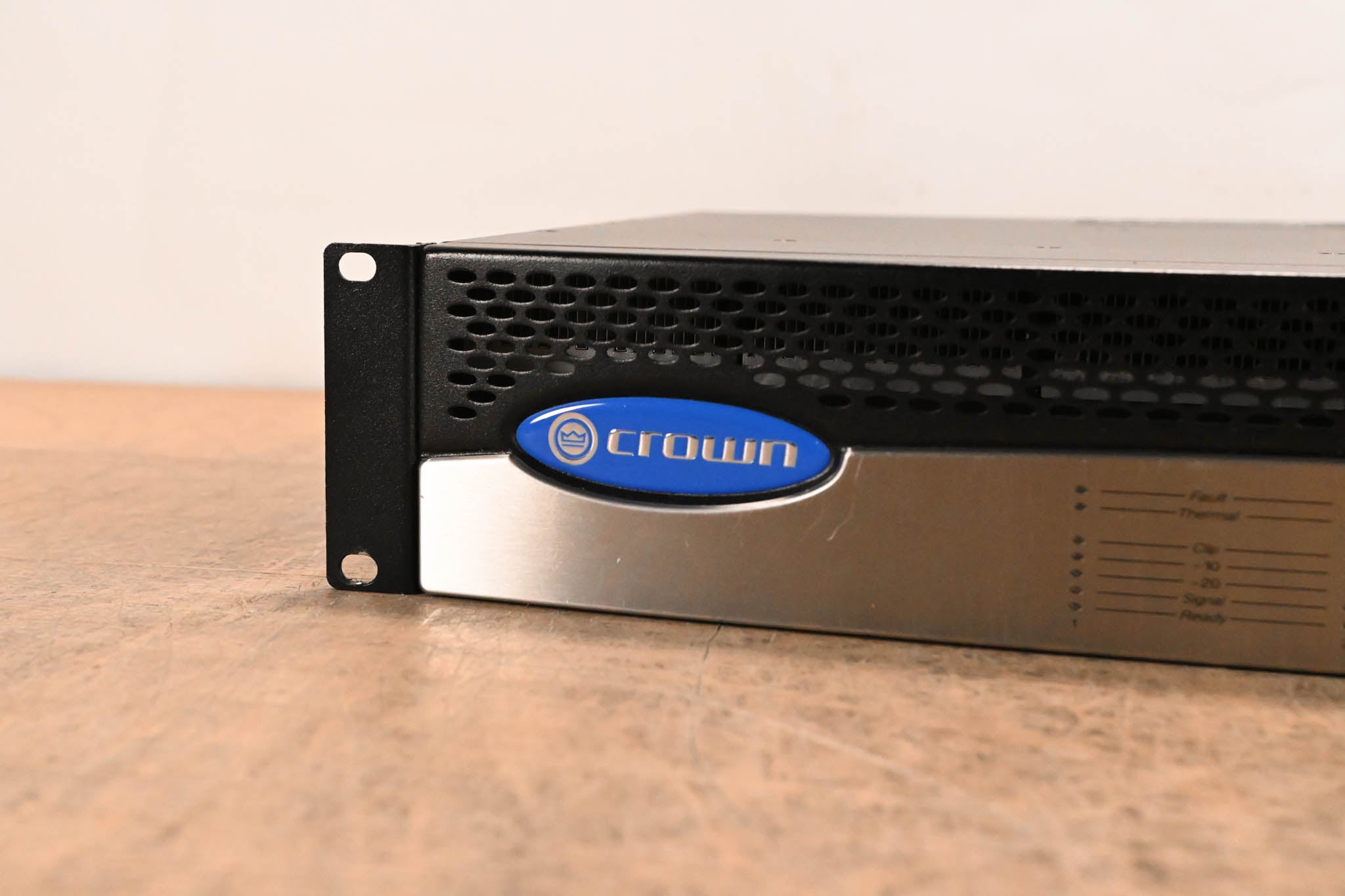 Crown CTs 2000 Two-Channel 1000W Power Amplifier