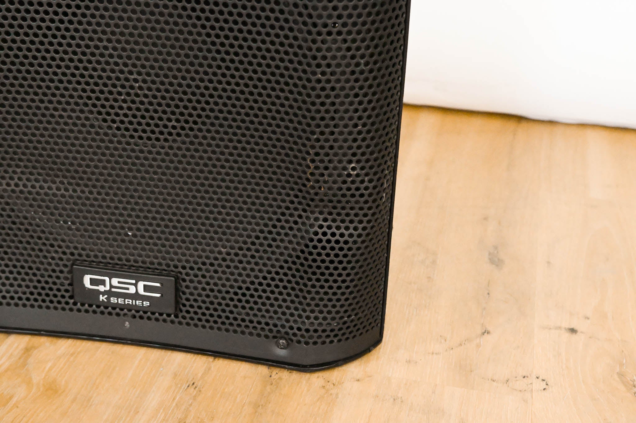 QSC K12 2-Way 1000W Powered Lightweight Loudspeaker (PAIR)