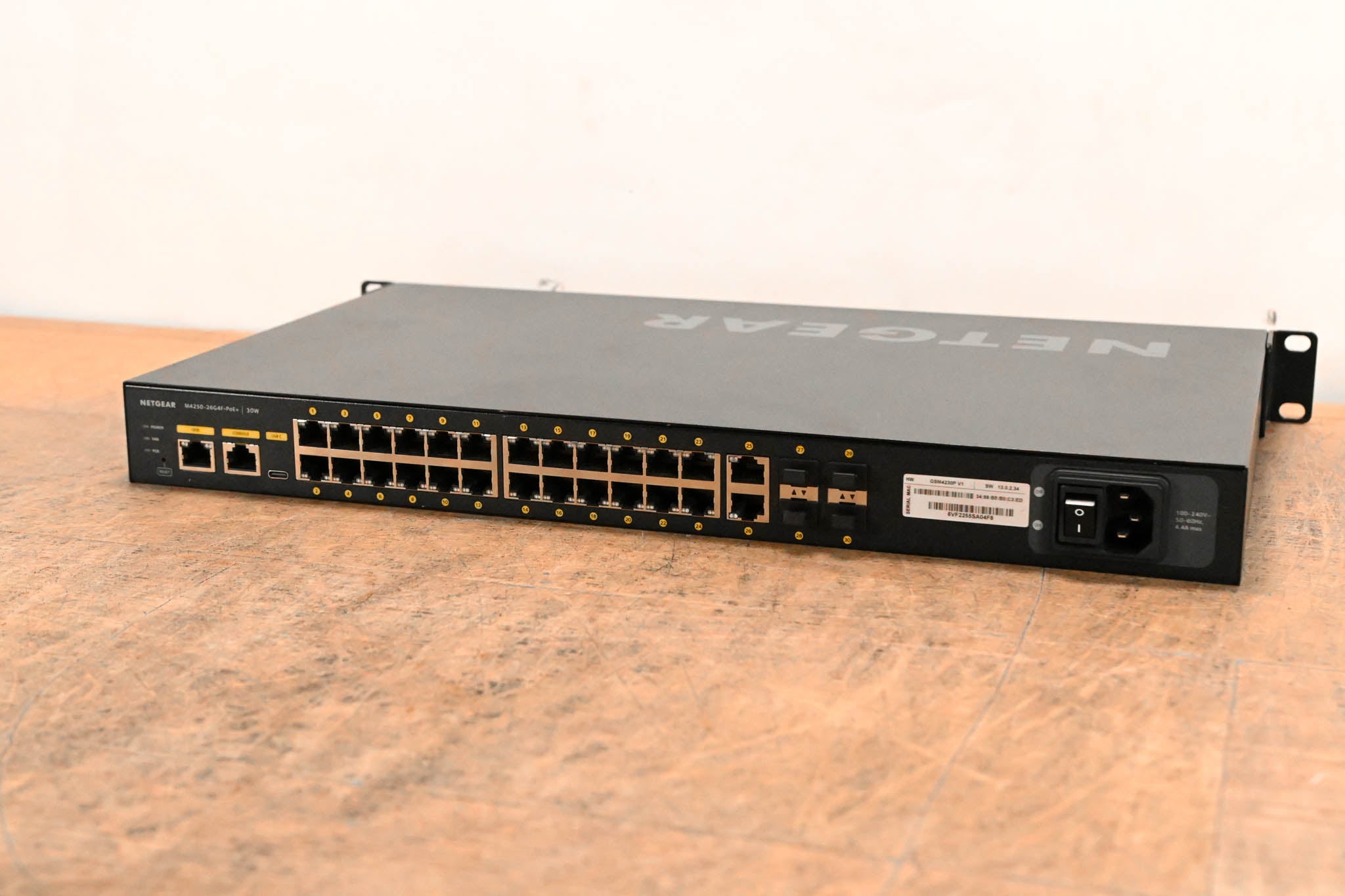 NETGEAR M4250-26G4F-PoE+ AV Line 24x1G PoE+ 300W 2x1G and 4xSFP Switch