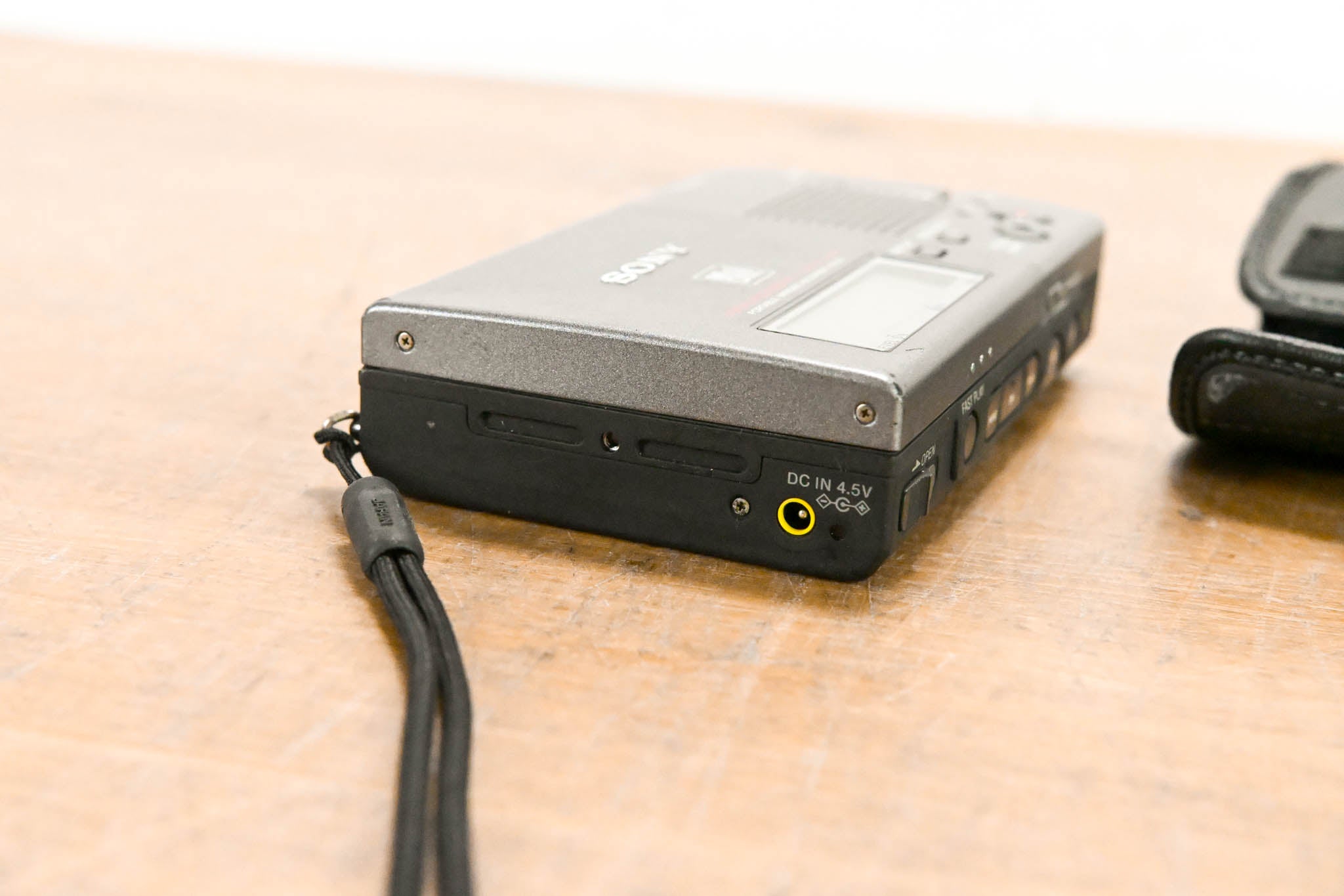 Sony MZ-B3 Portable MiniDisc Recorder (NO POWER SUPPLY)