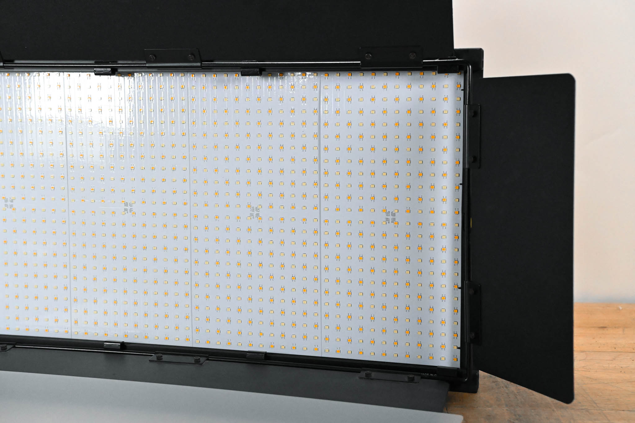 Mmbel B-112L-120W Bi-Color LED Panel Light