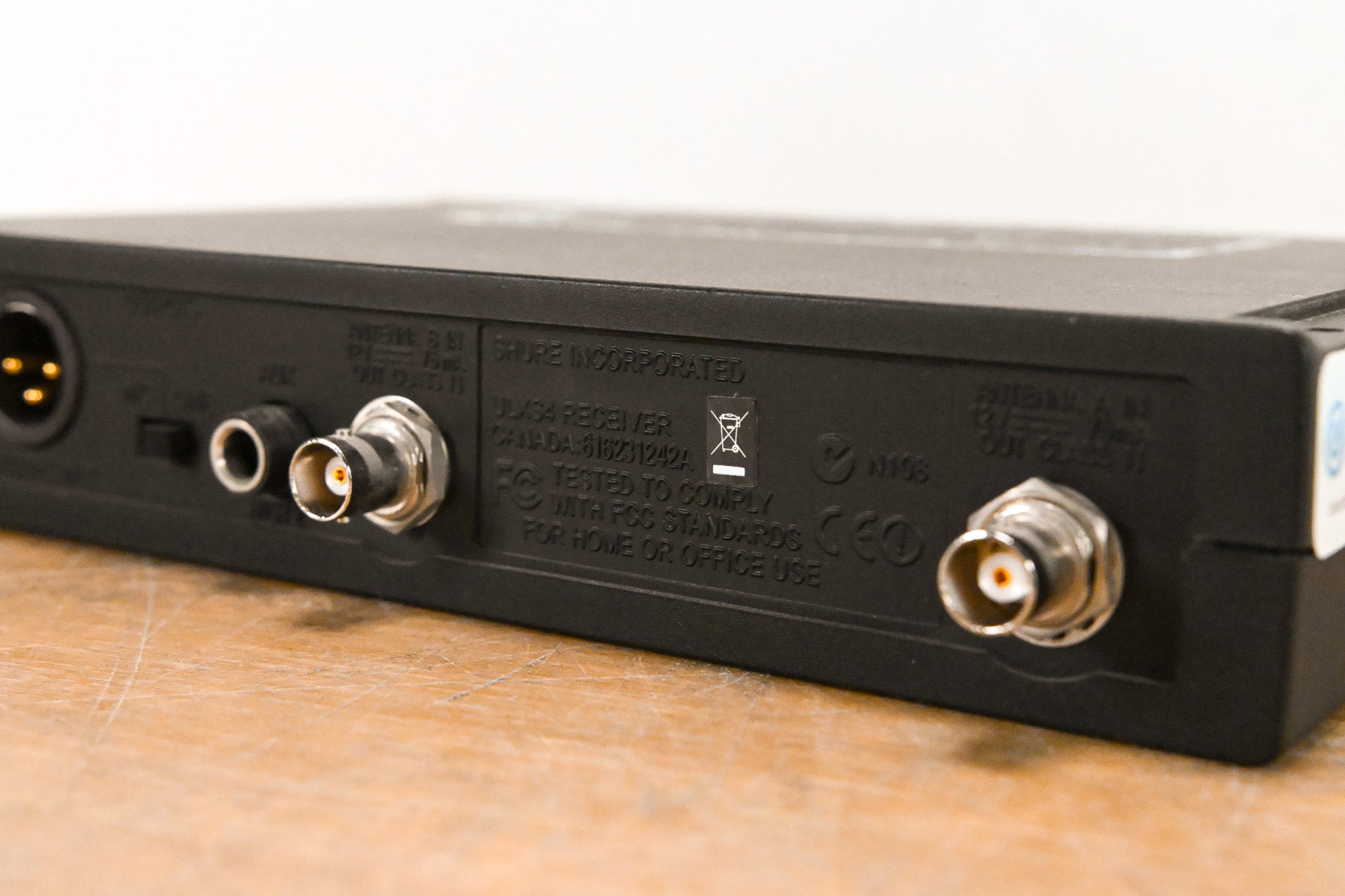 Shure ULXS4 Wireless Receiver - J1 Band: 554-590 MHz (NO POWER SUPPLY)