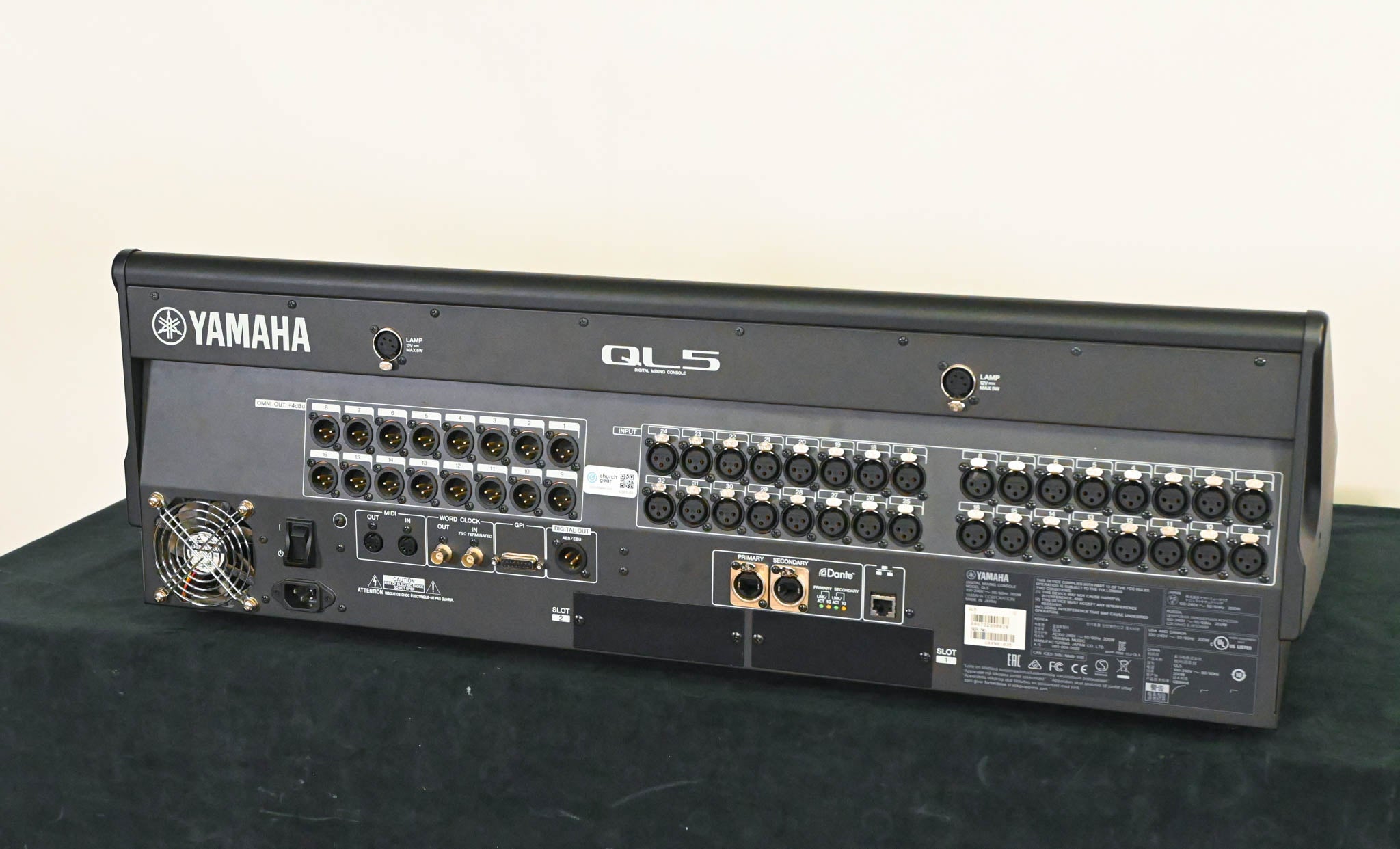 Yamaha QL5 64-Channel Digital Audio Mixing Console