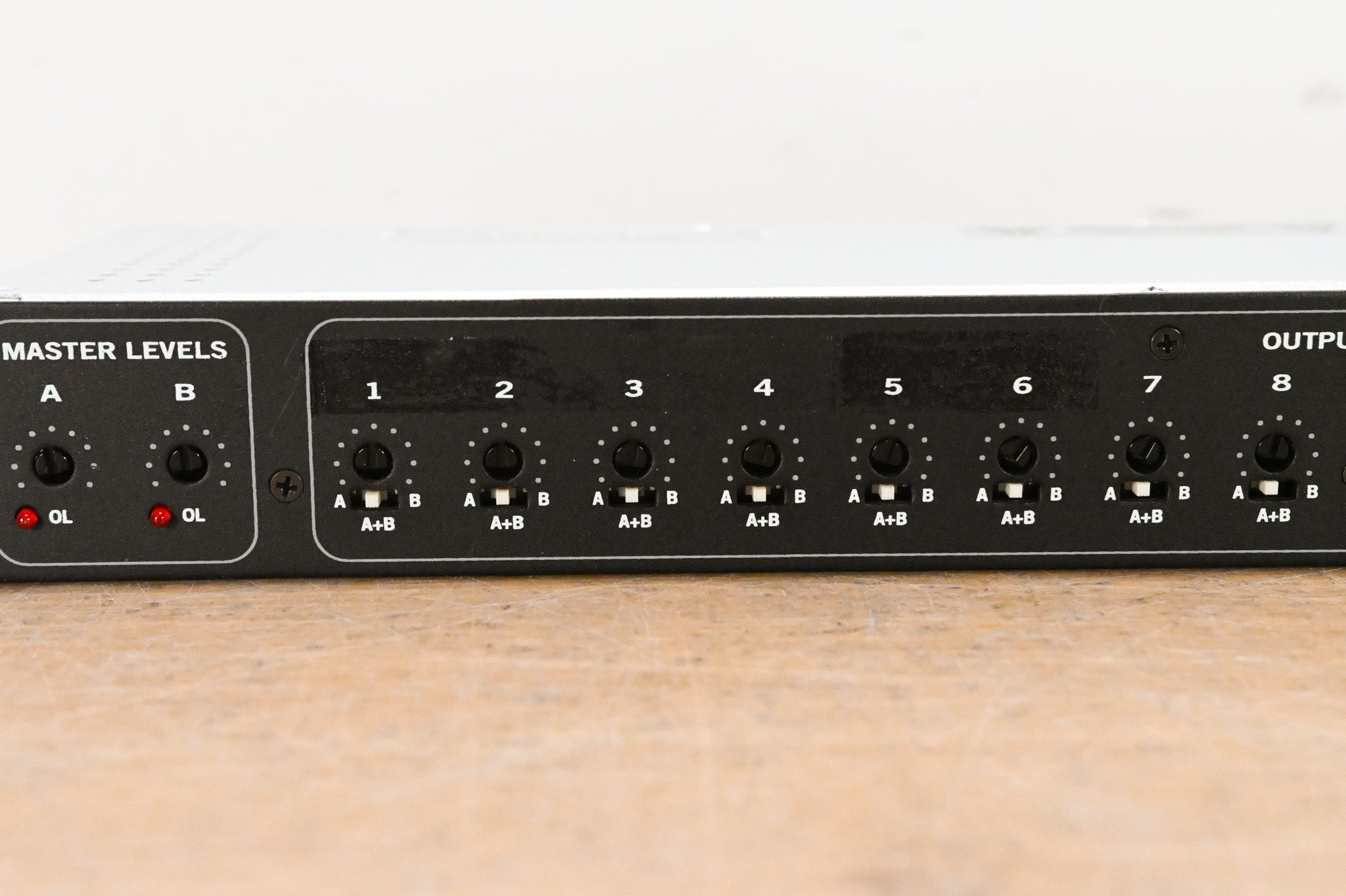Rane DA216S 2-Input, 16-Output Distribution Line Amplifier