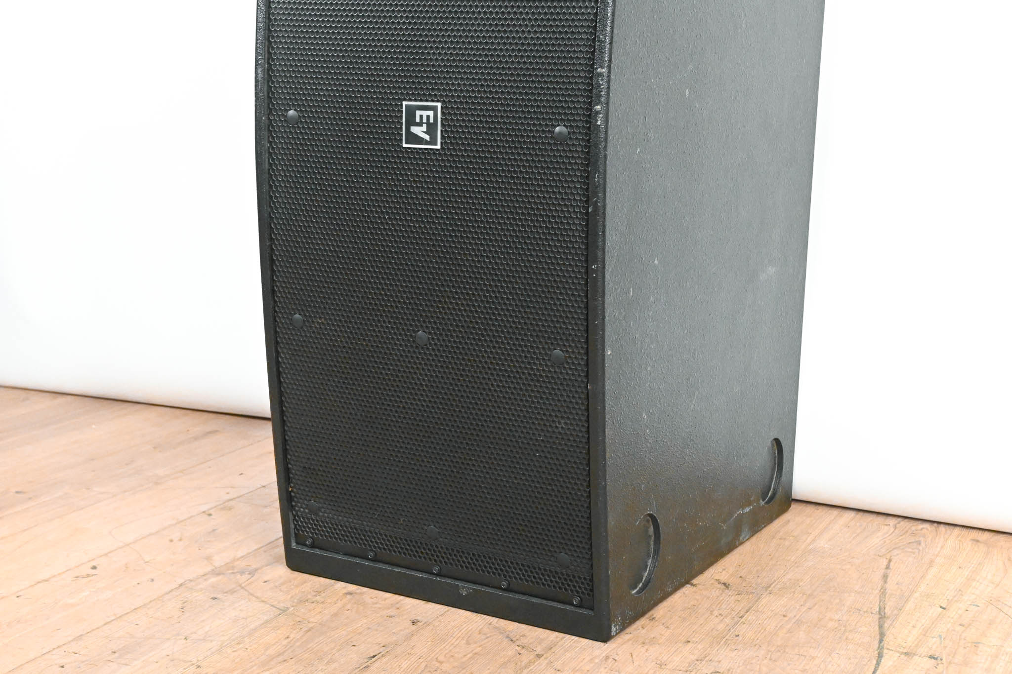 Electro-Voice (EV) Xsub Dual 18" 1200W Subwoofer