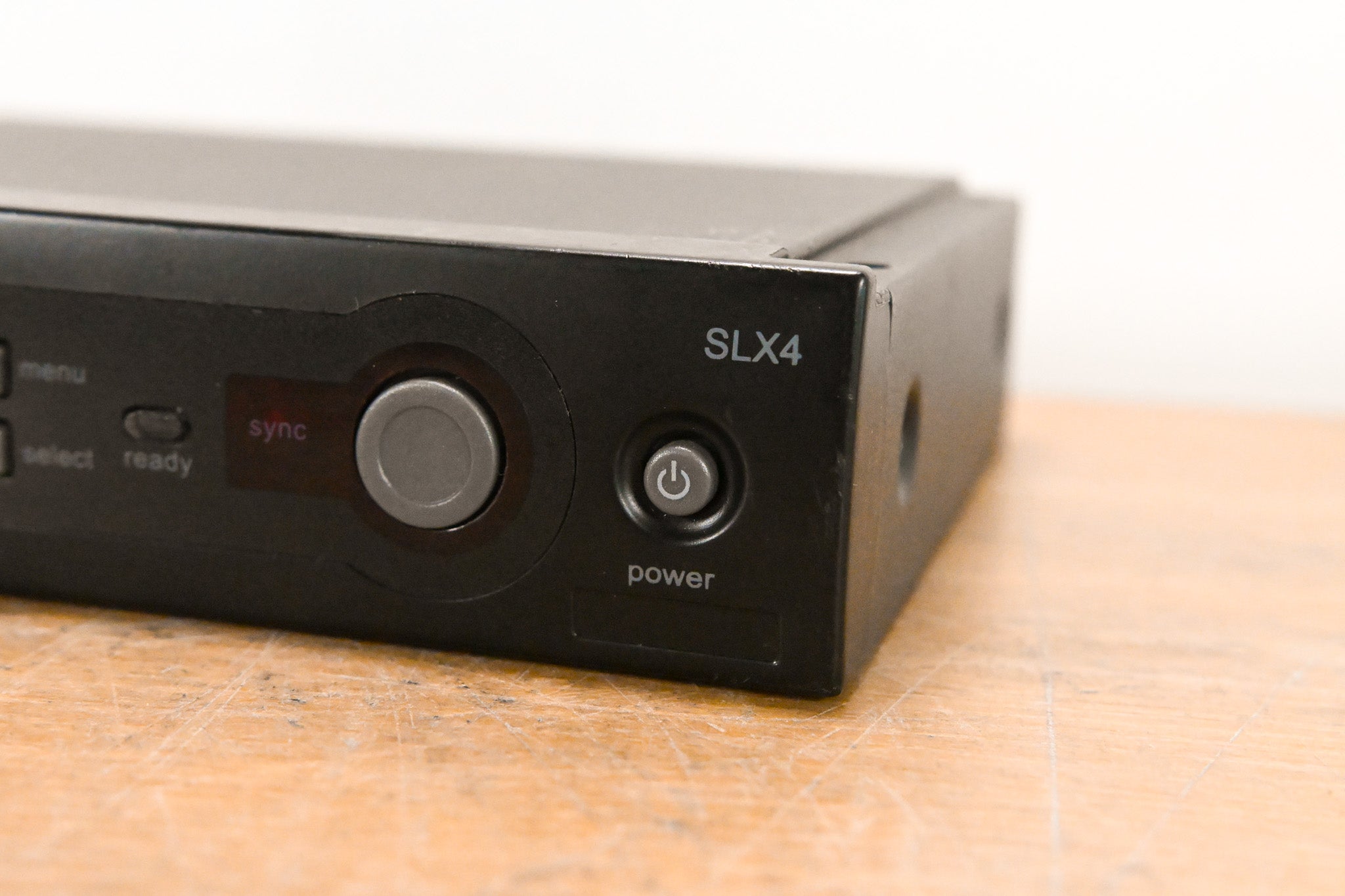 Shure SLX4 Wireless Receiver - R5 Band: 800-820 MHz (NO POWER SUPPLY)