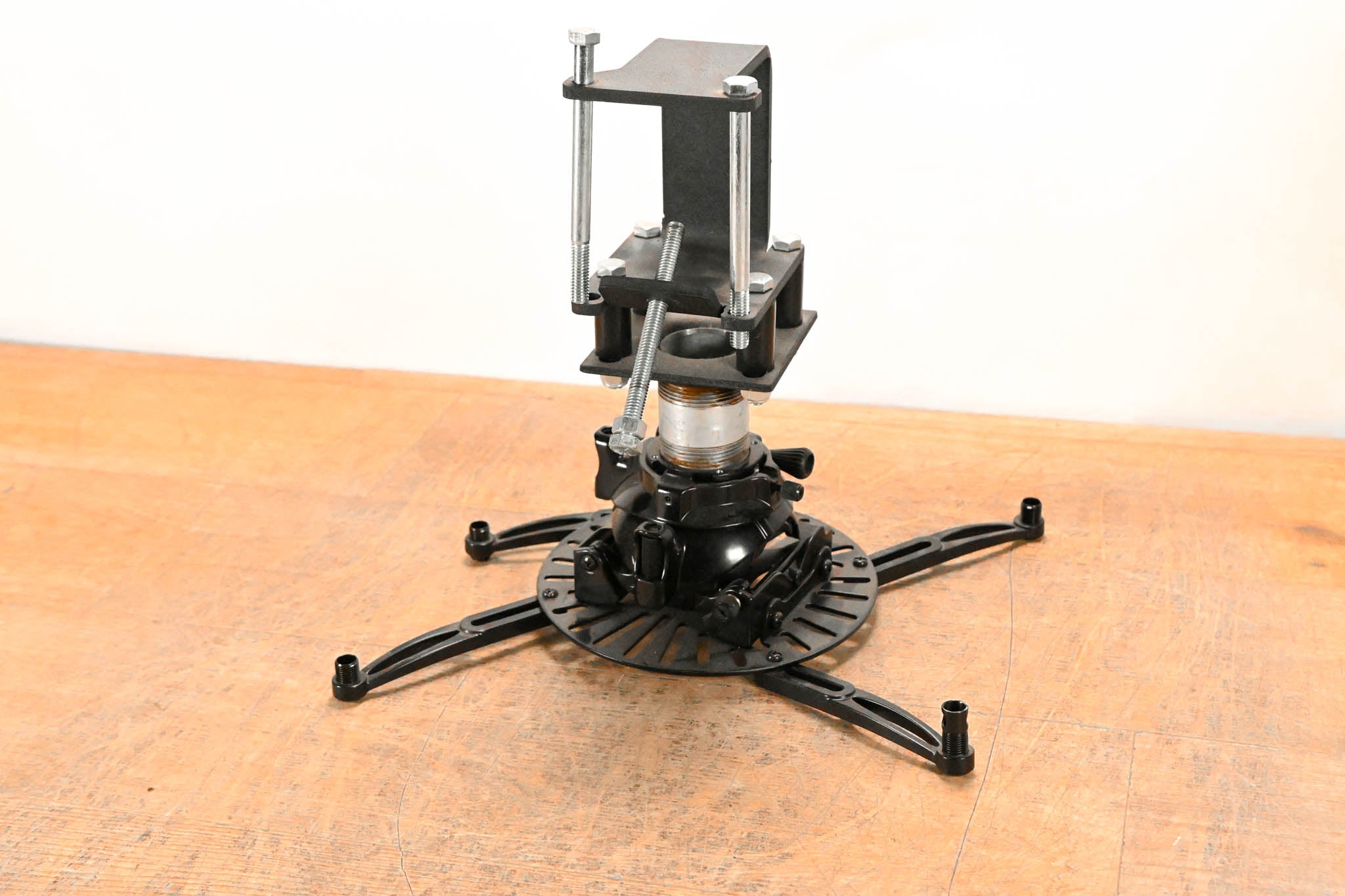 Chief CMA362 C-Clamp Pipe Mount with Premier Mounts PDS-PLUS Mount