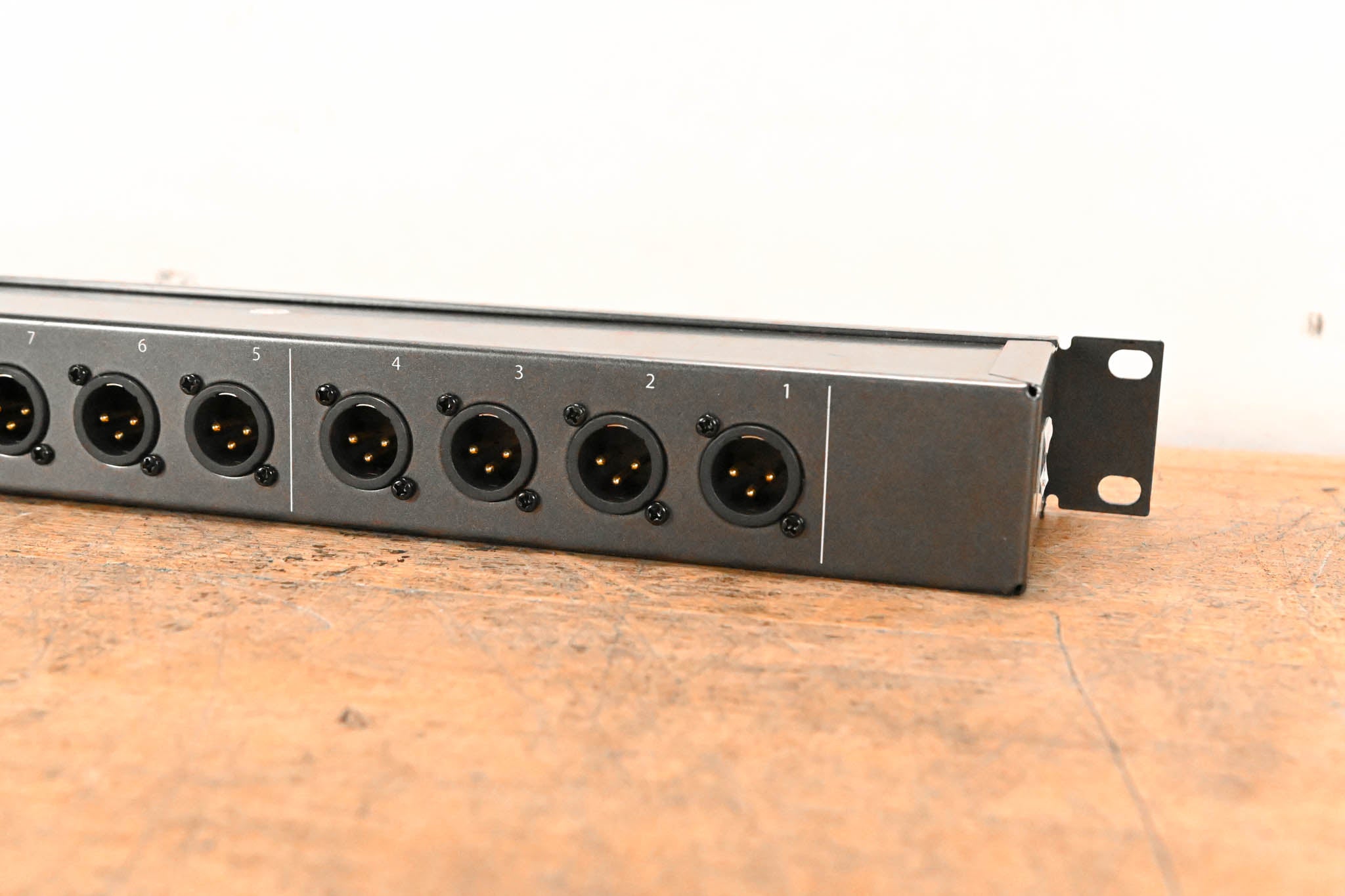 Hosa PDR-369 XLR3F to XLR3M Patch Bay