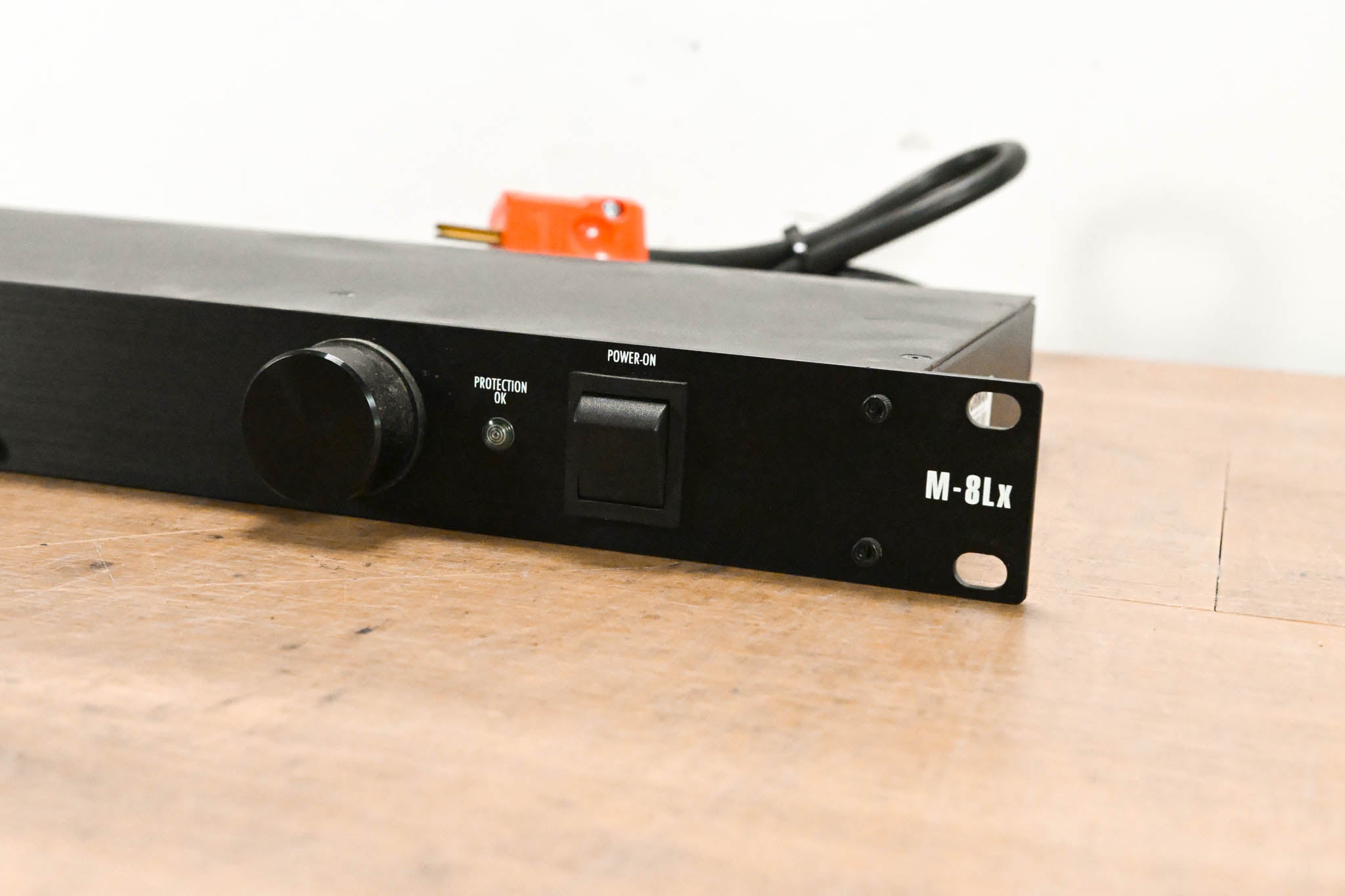 Furman M-8Lx 15A Merit Series Power Conditioner with Lights