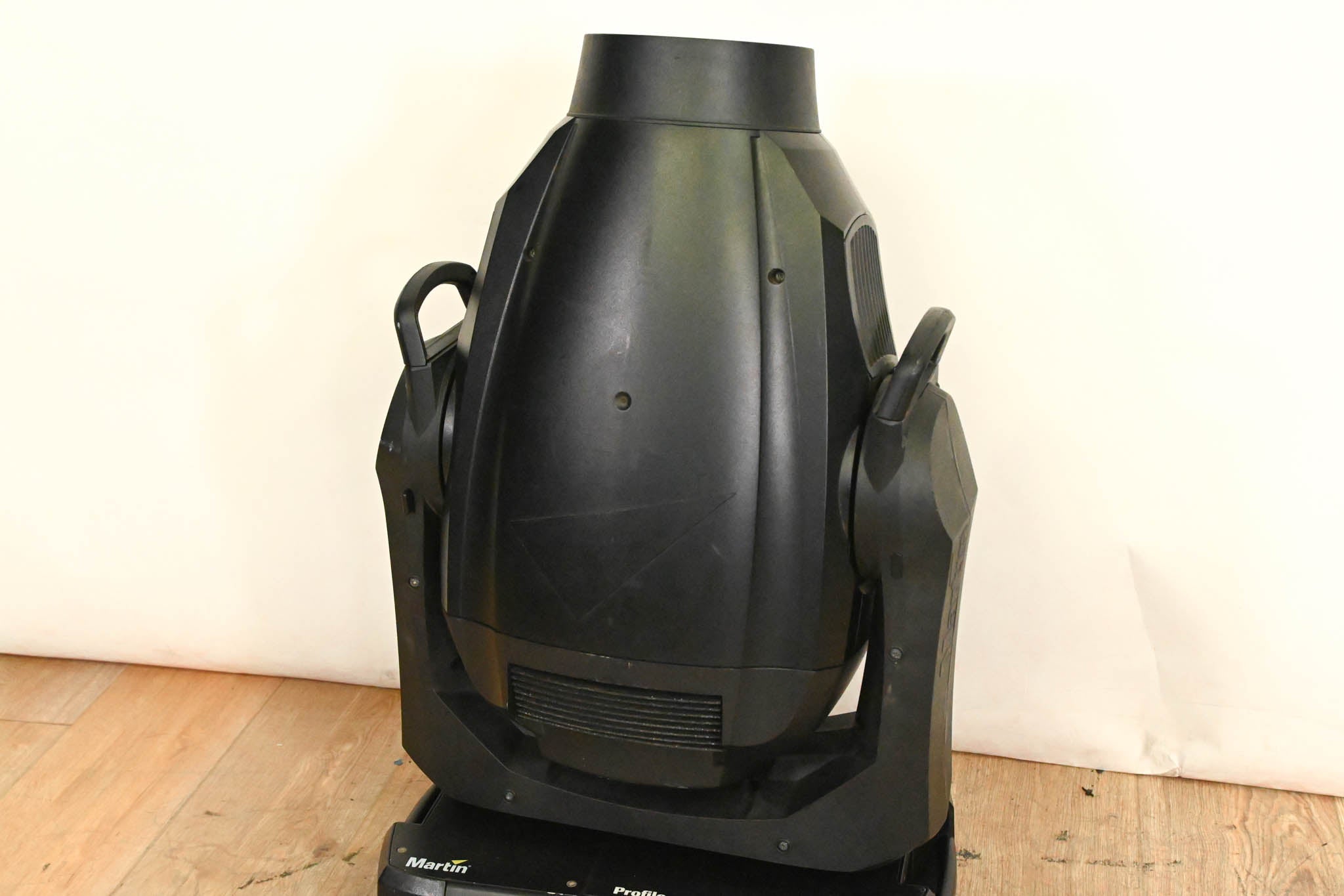 Martin MAC Viper Profile High Output Discharge-Based Moving Light
