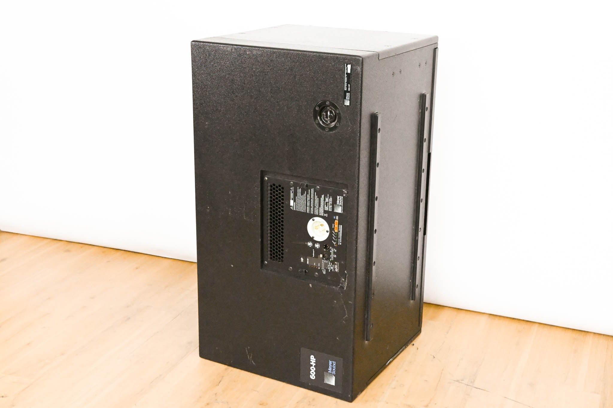 Meyer Sound 600-HP Compact High-Power Subwoofer