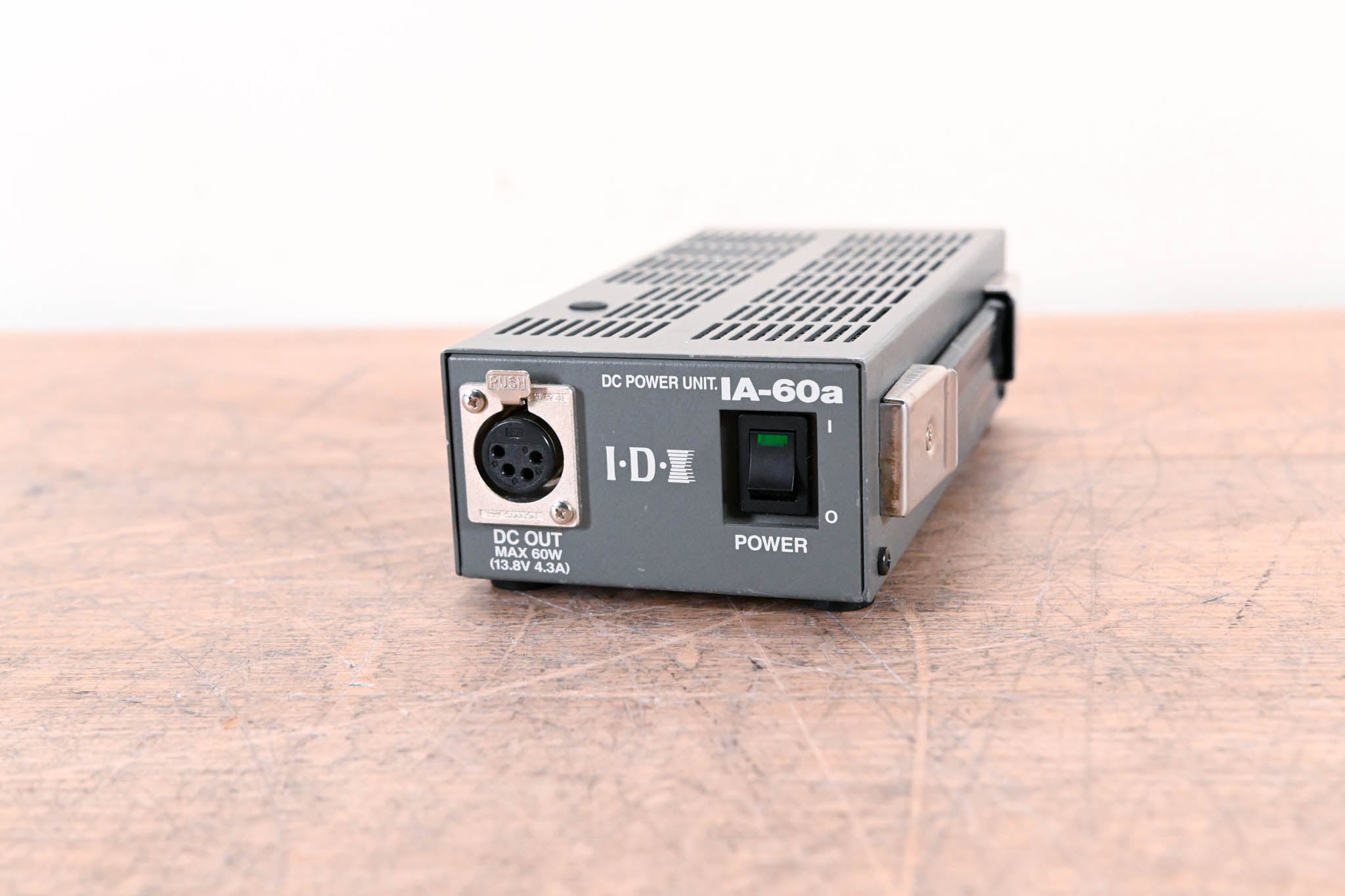 IDX System Technology IA-60a Single-Channel DC Power Supply