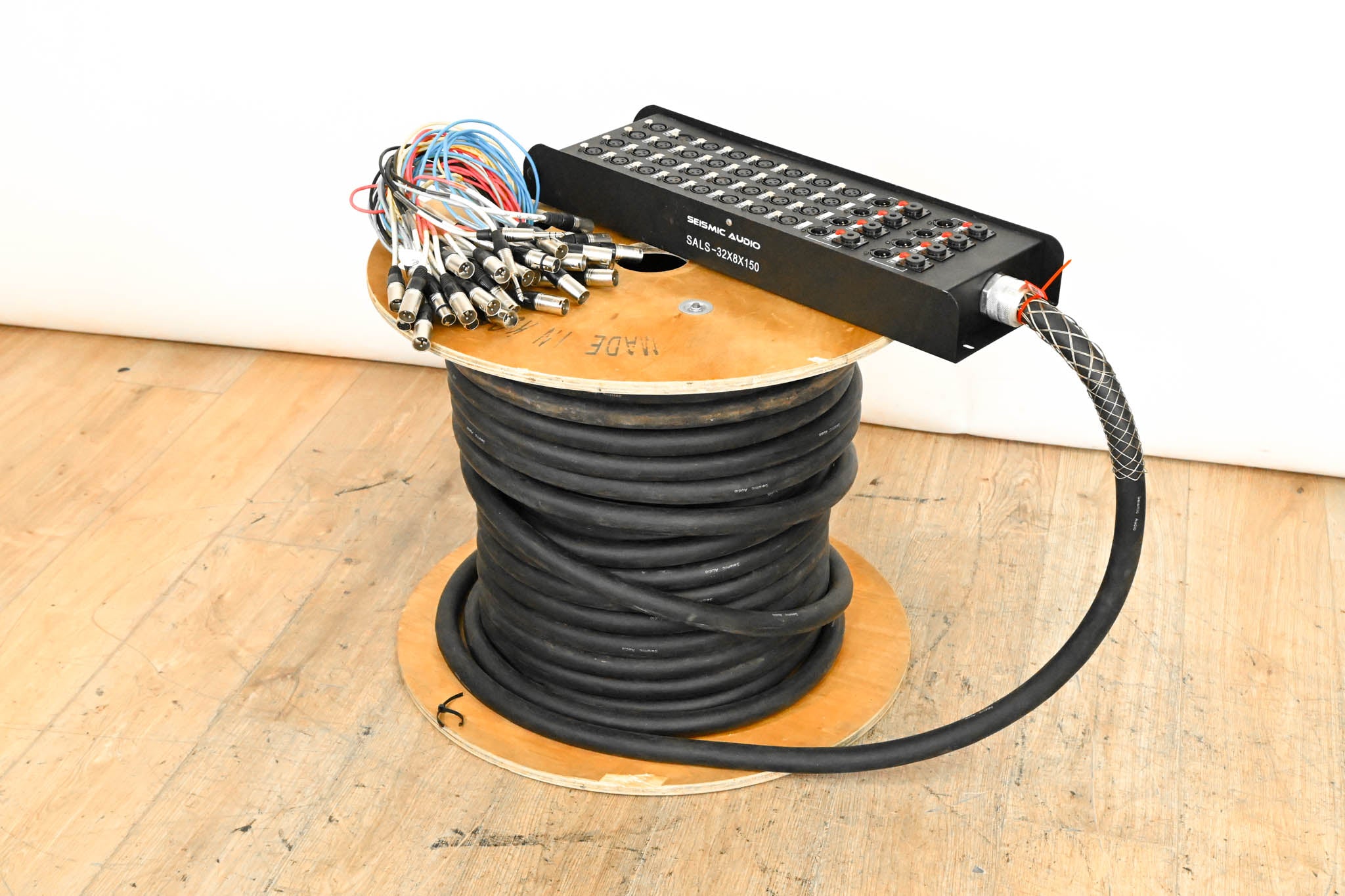 Seismic Audio SALS-32x8x150 32-Channel Snake with 8 Returns - 150 ft