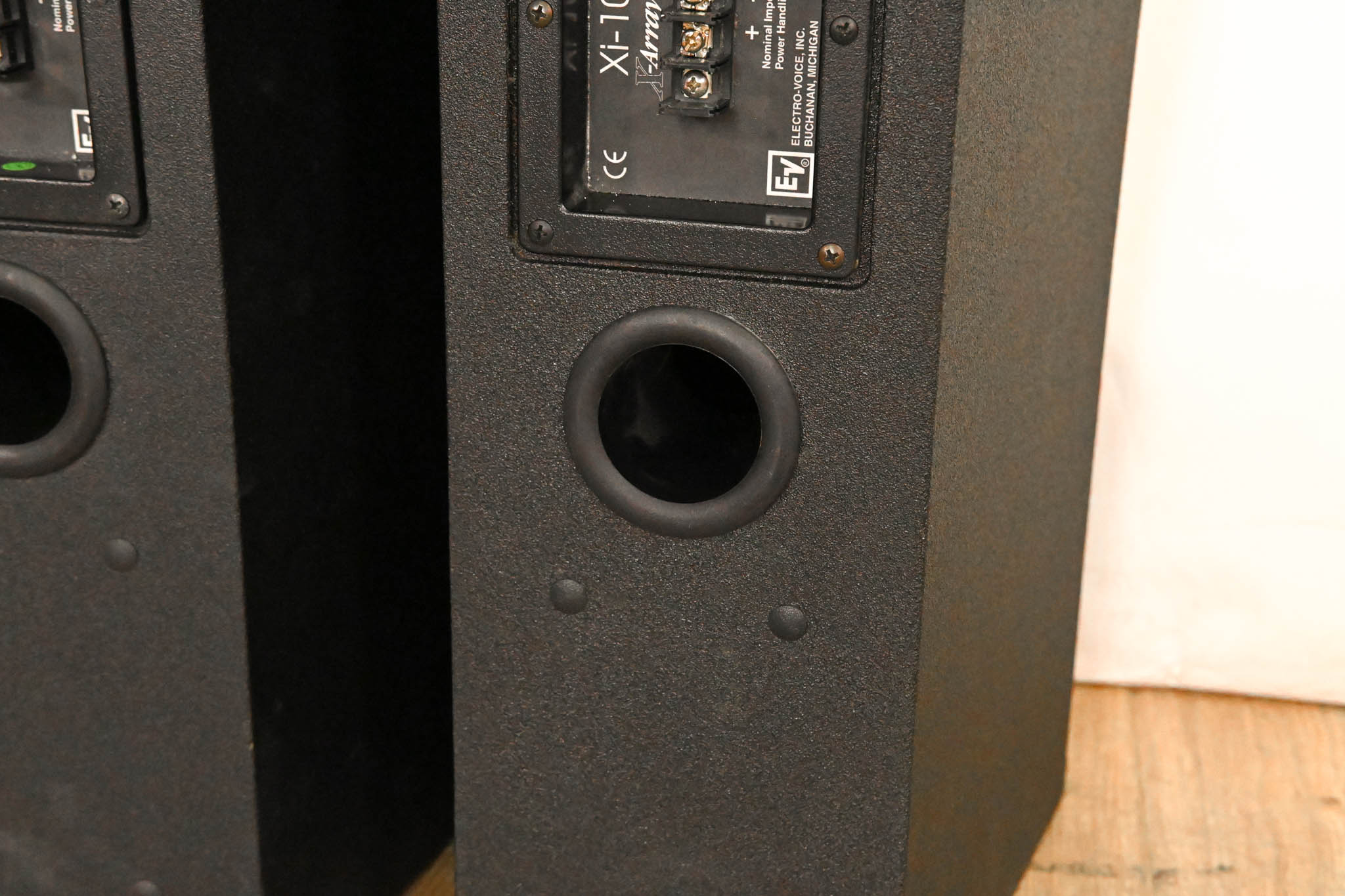 Electro-Voice (EV) Xi-1082 X-Array Install 8" 2-Way Loudspeaker (PAIR)