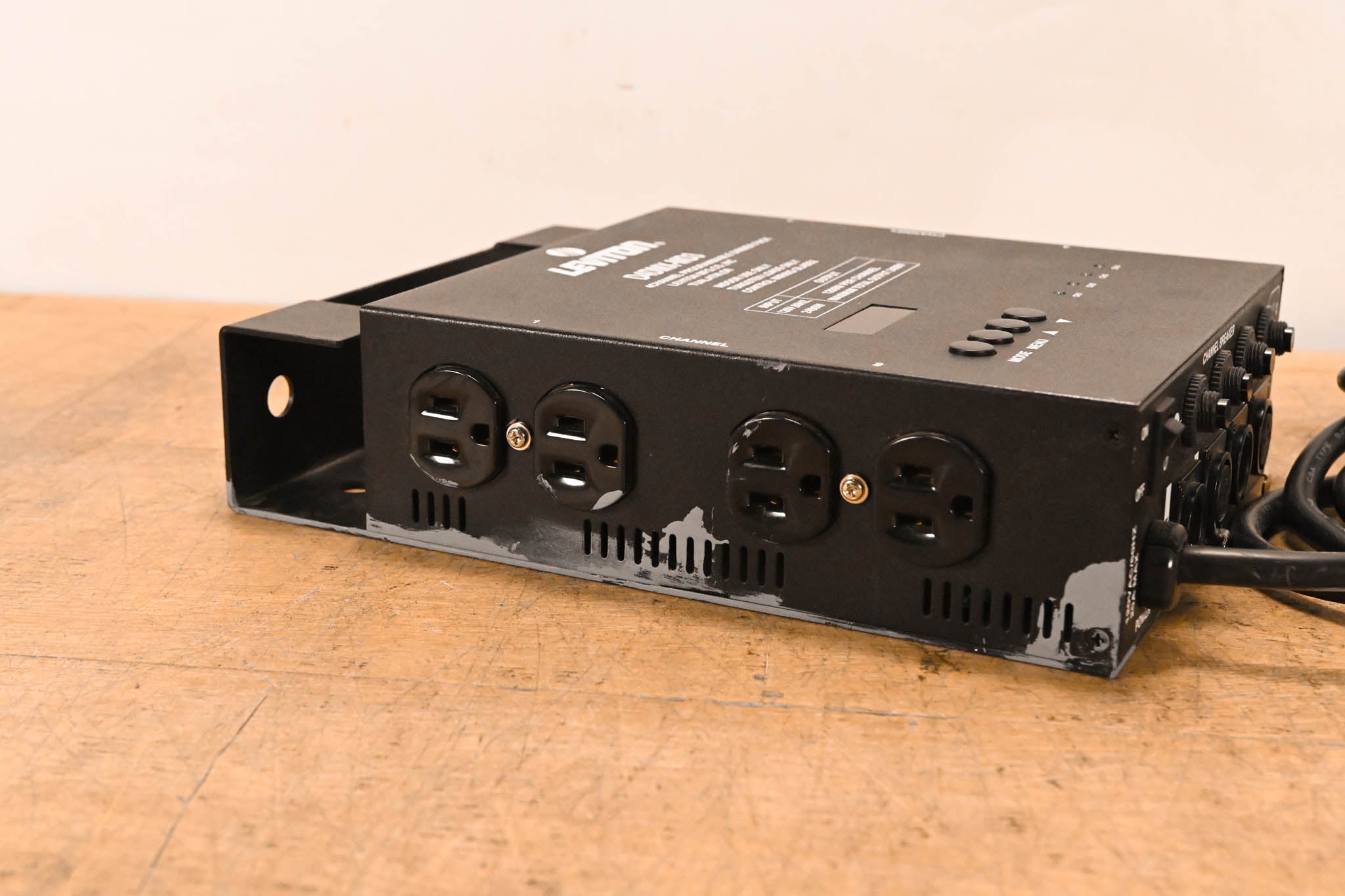 Leviton D4DMX-MD3 4-Channel Programmable Dimmer Pack