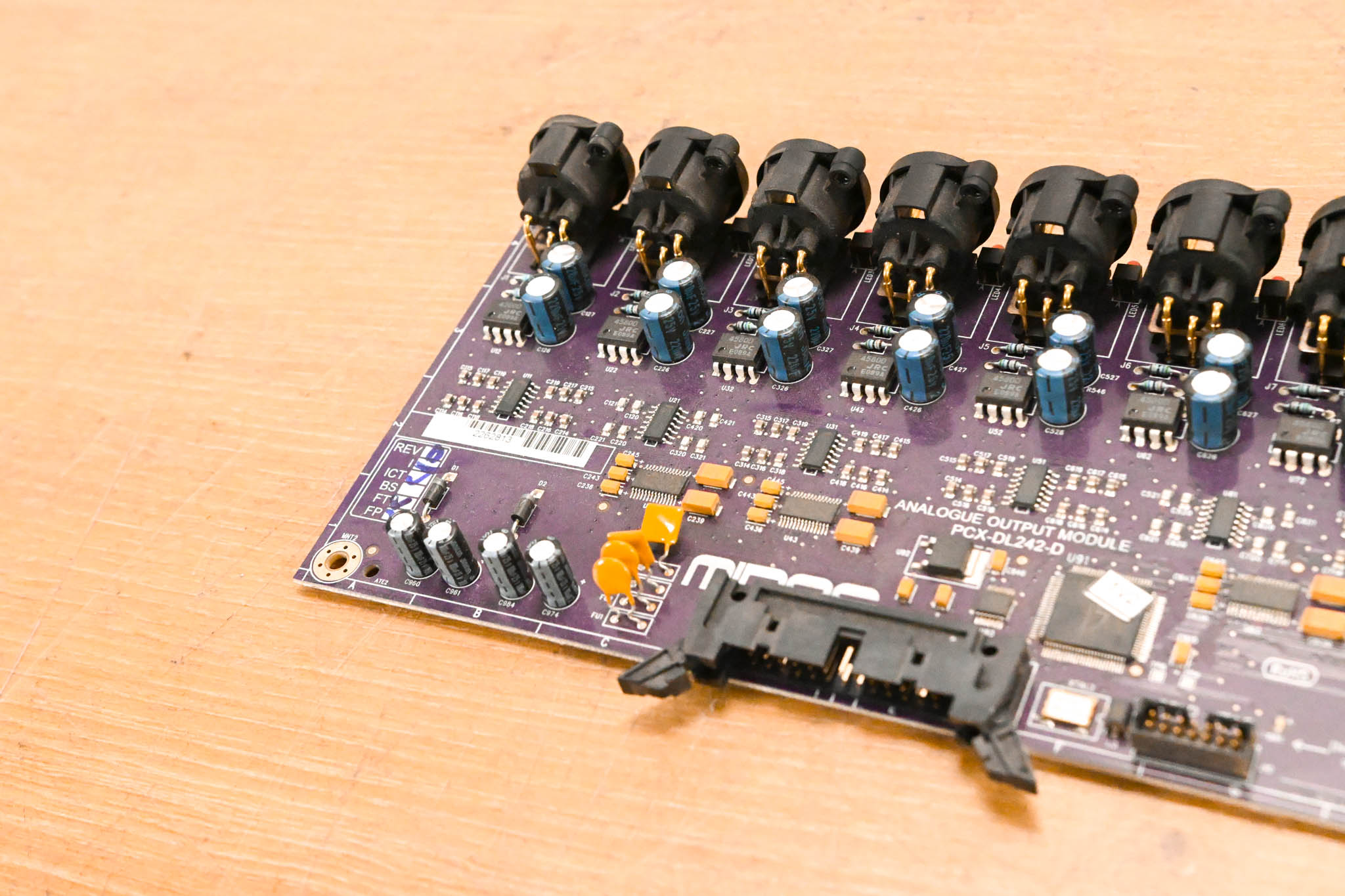 Midas DL242 Analogue Output Module 8-Channel XLR Card (PCX-DL242-D)